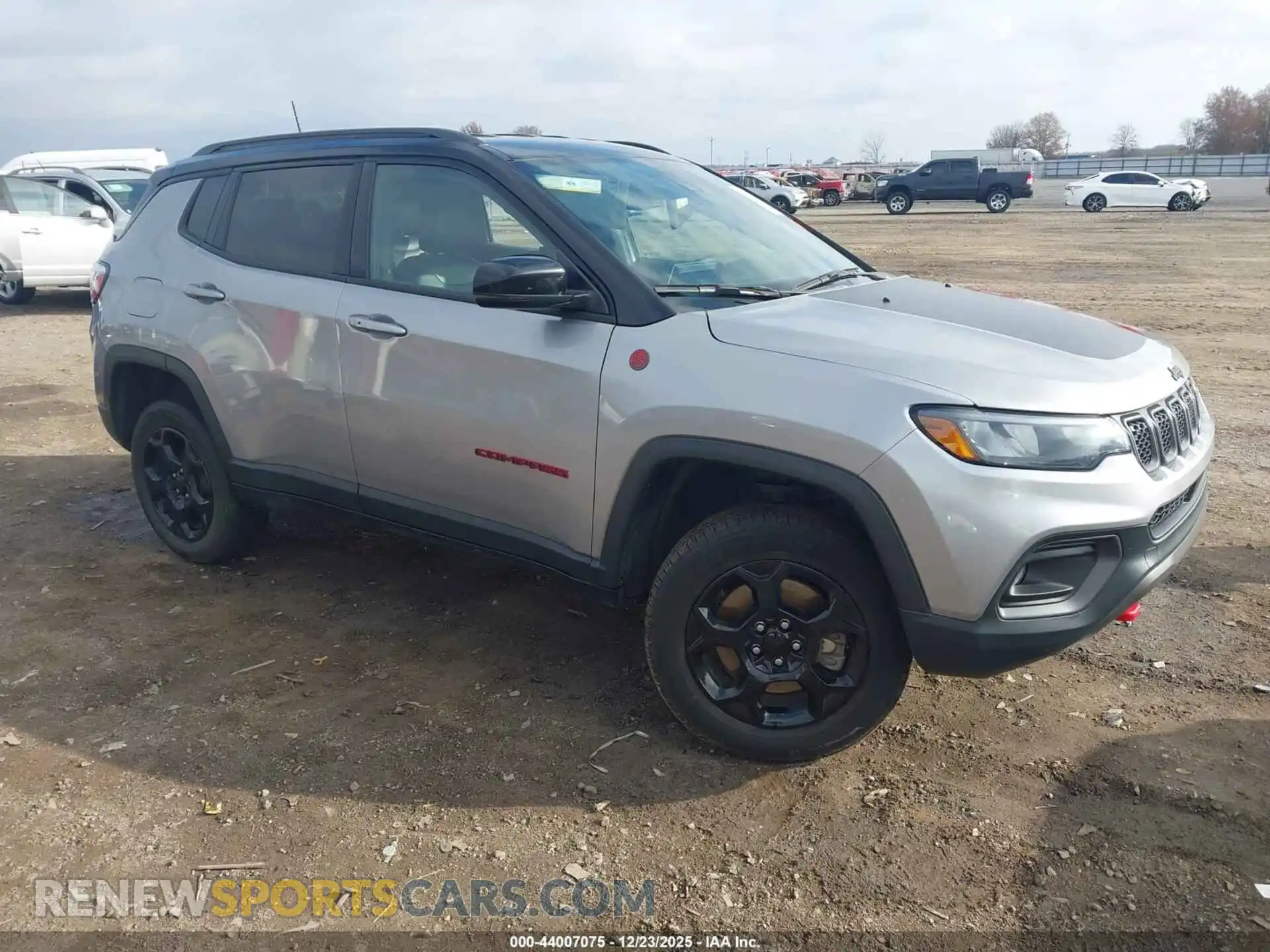 1 Photograph of a damaged car 3C4NJDDN5PT527545 JEEP COMPASS 2023