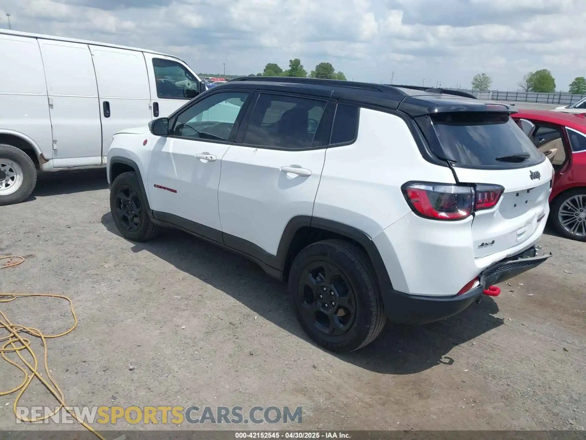 3 Photograph of a damaged car 3C4NJDDN5PT557872 JEEP COMPASS 2023