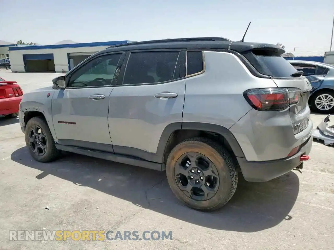 2 Photograph of a damaged car 3C4NJDDN6PT540840 JEEP COMPASS 2023