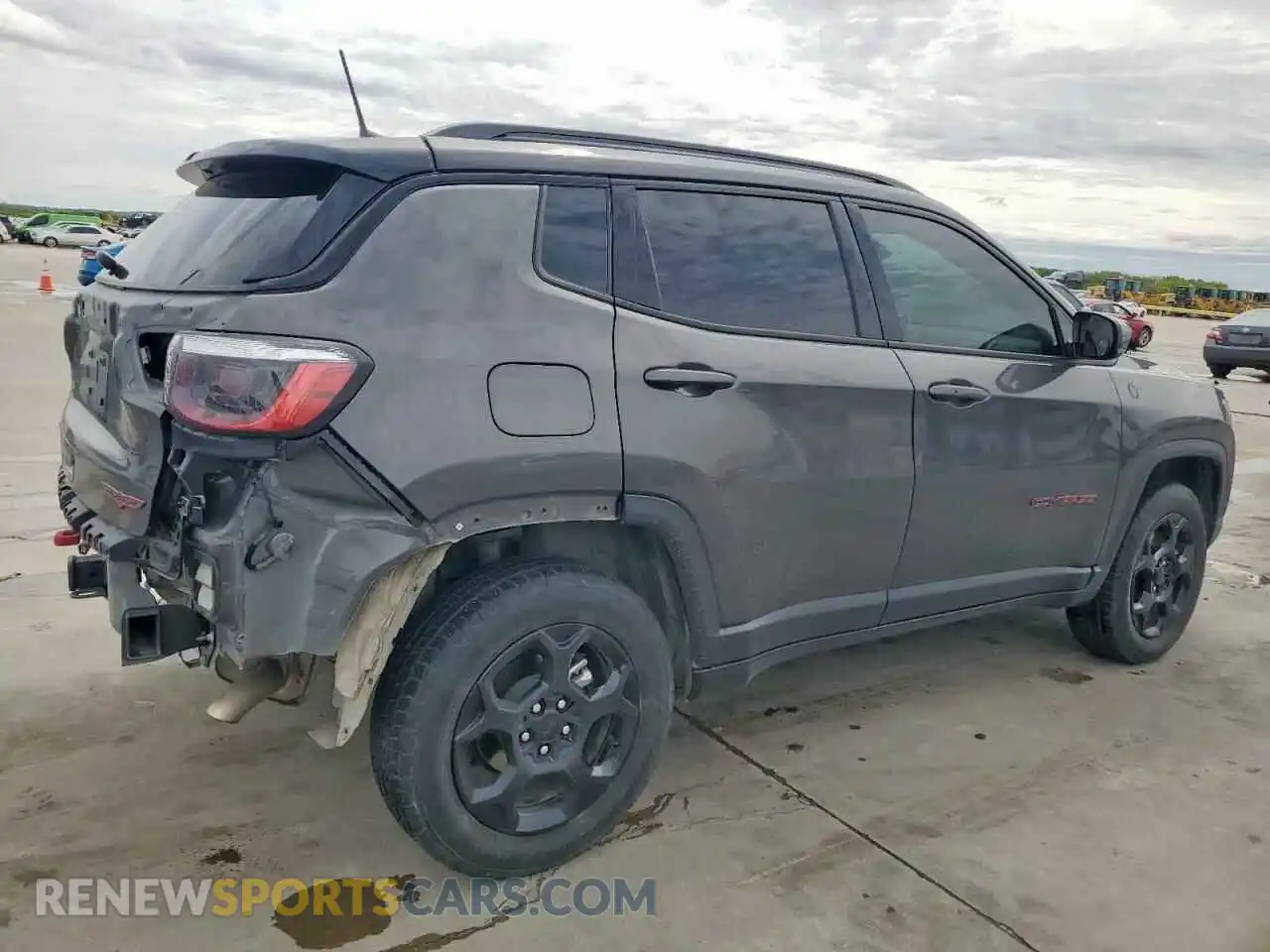 3 Photograph of a damaged car 3C4NJDDN8PT514773 JEEP COMPASS 2023