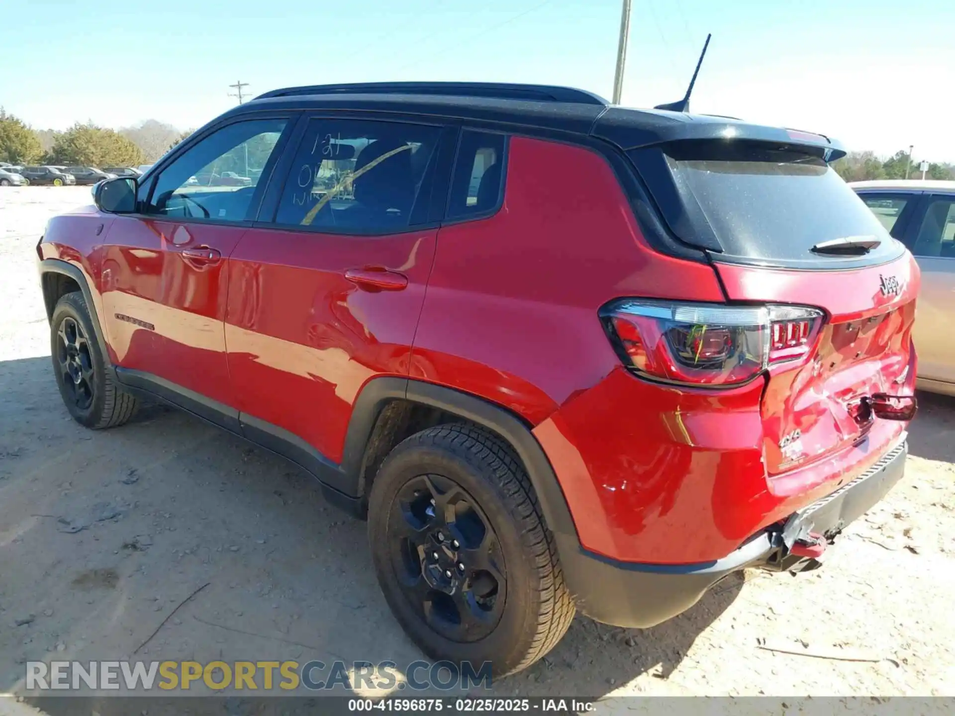 3 Photograph of a damaged car 3C4NJDDNXPT526231 JEEP COMPASS 2023