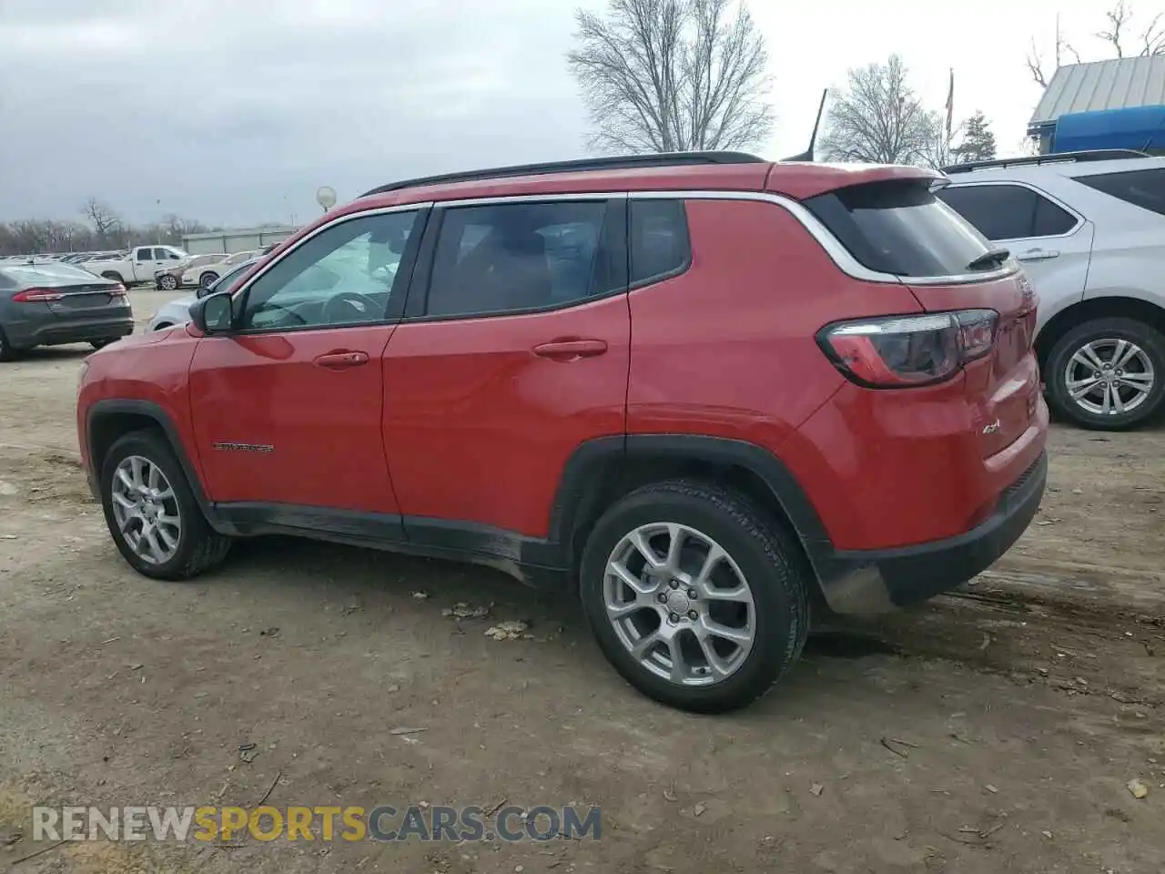 2 Photograph of a damaged car 3C4NJDFN0PT558540 JEEP COMPASS 2023