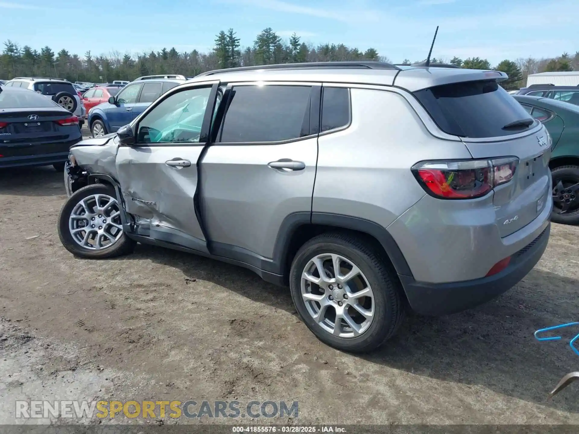 3 Photograph of a damaged car 3C4NJDFN4PT558945 JEEP COMPASS 2023