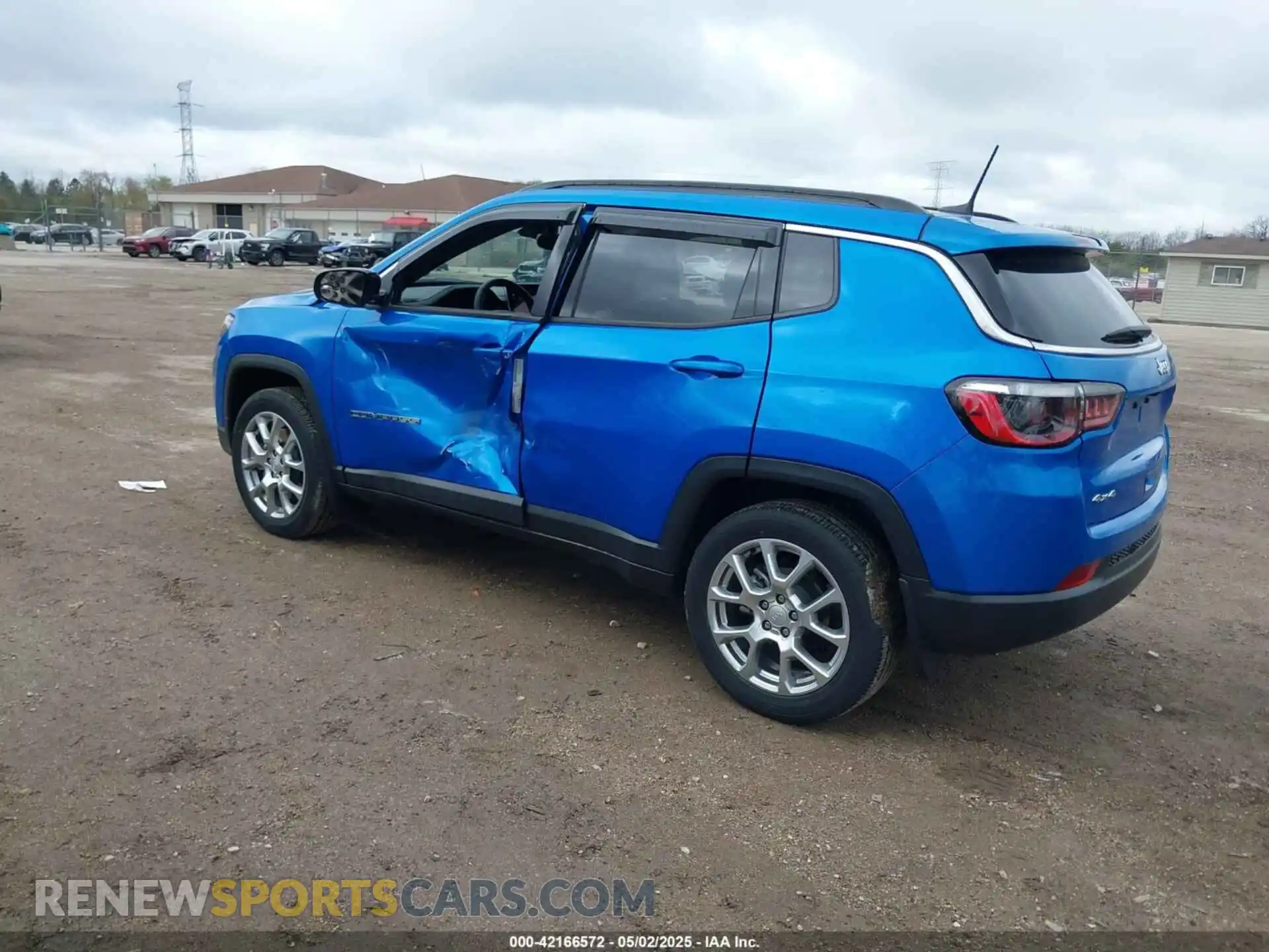 3 Photograph of a damaged car 3C4NJDFN6PT513988 JEEP COMPASS 2023