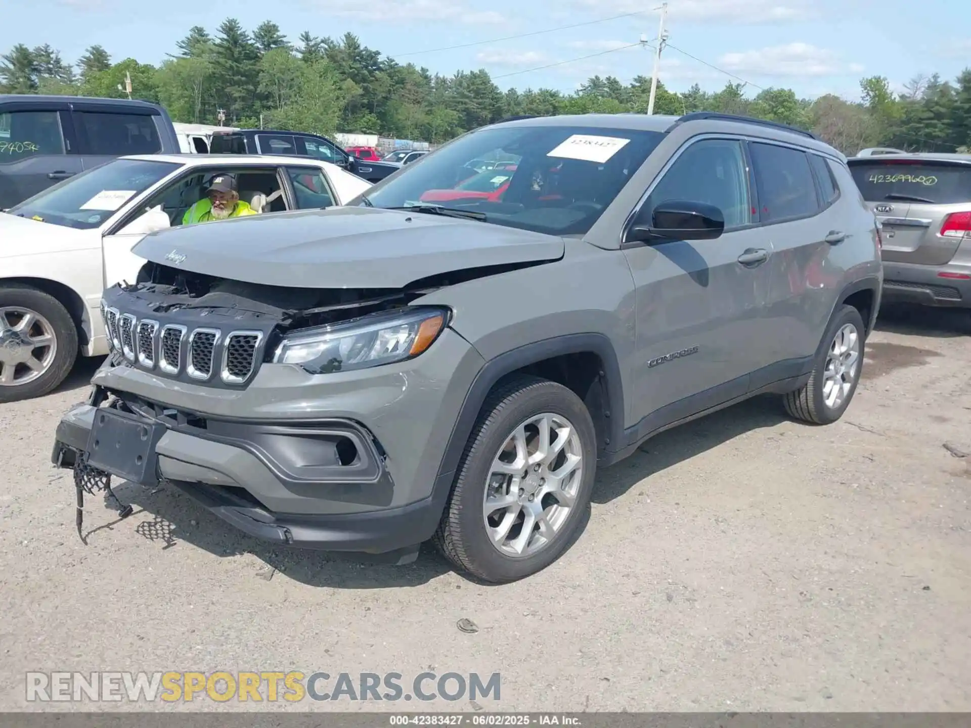 2 Photograph of a damaged car 3C4NJDFN8PT531229 JEEP COMPASS 2023