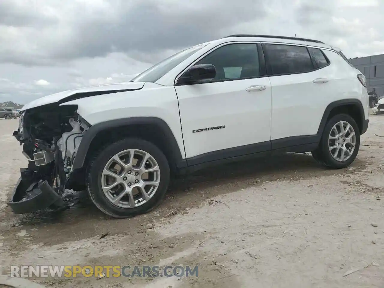 1 Photograph of a damaged car 3C4NJDFN9PT545348 JEEP COMPASS 2023