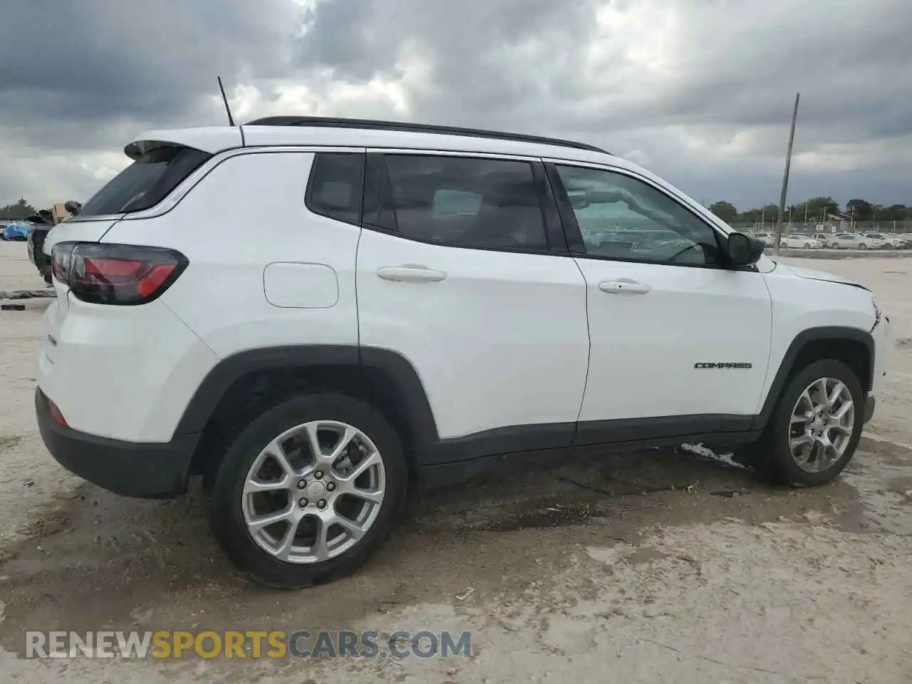 3 Photograph of a damaged car 3C4NJDFN9PT545348 JEEP COMPASS 2023