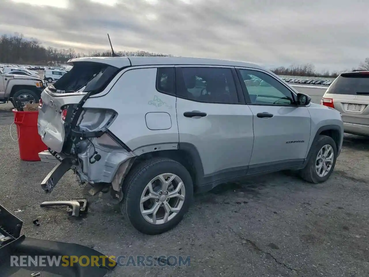 3 Photograph of a damaged car 3C4NJDANXRT136804 JEEP COMPASS 2024