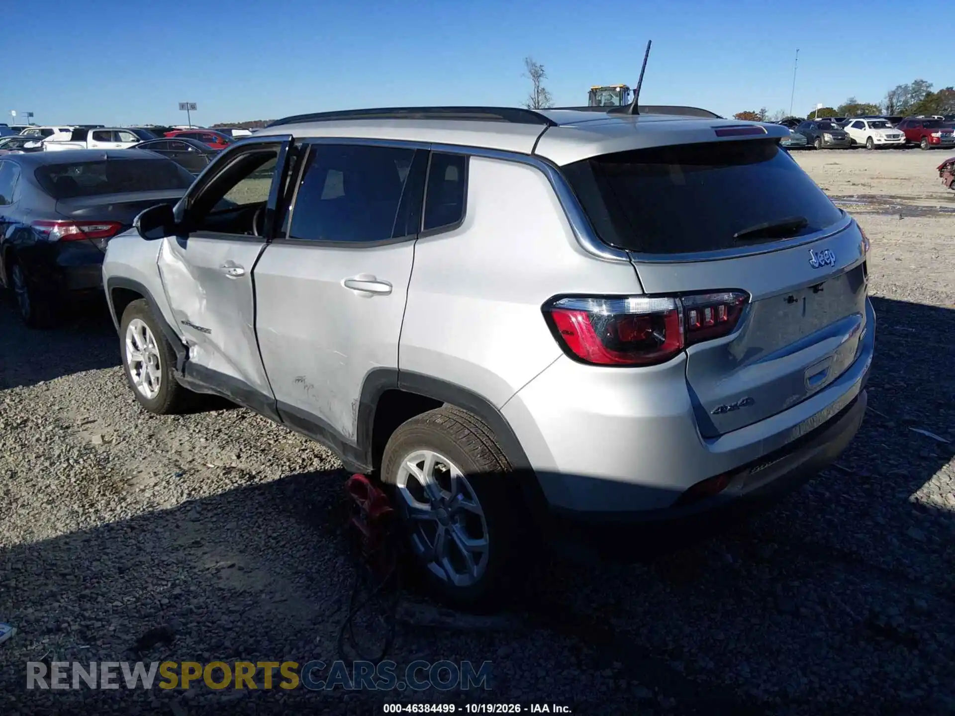 3 Фотография поврежденного автомобиля 3C4NJDBN0RT117483 JEEP COMPASS 2024