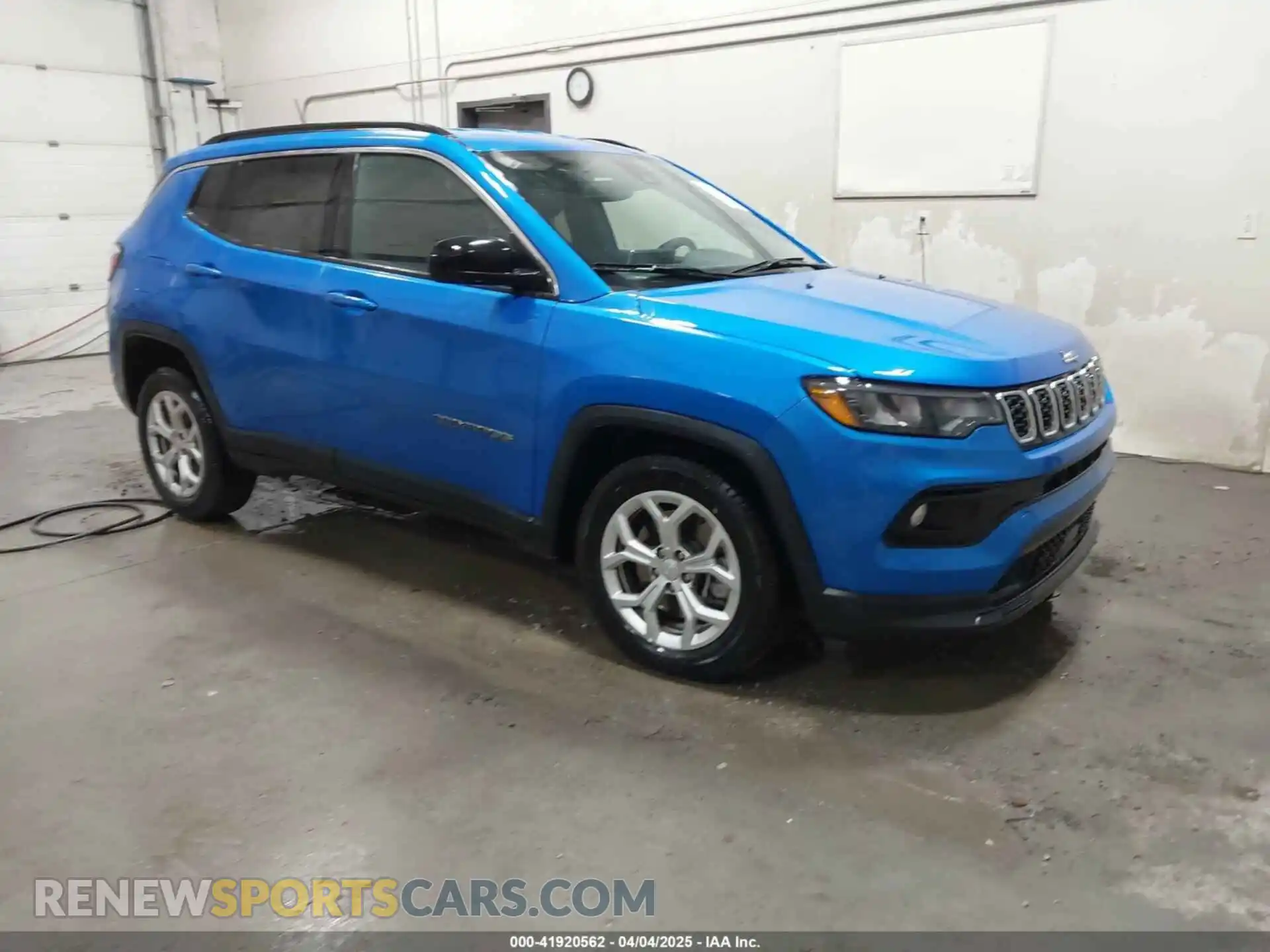 1 Photograph of a damaged car 3C4NJDBN0RT117905 JEEP COMPASS 2024