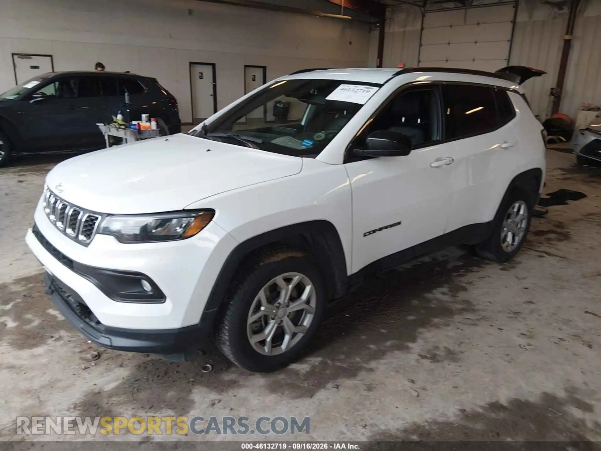 2 Фотография поврежденного автомобиля 3C4NJDBN1RT118416 JEEP COMPASS 2024
