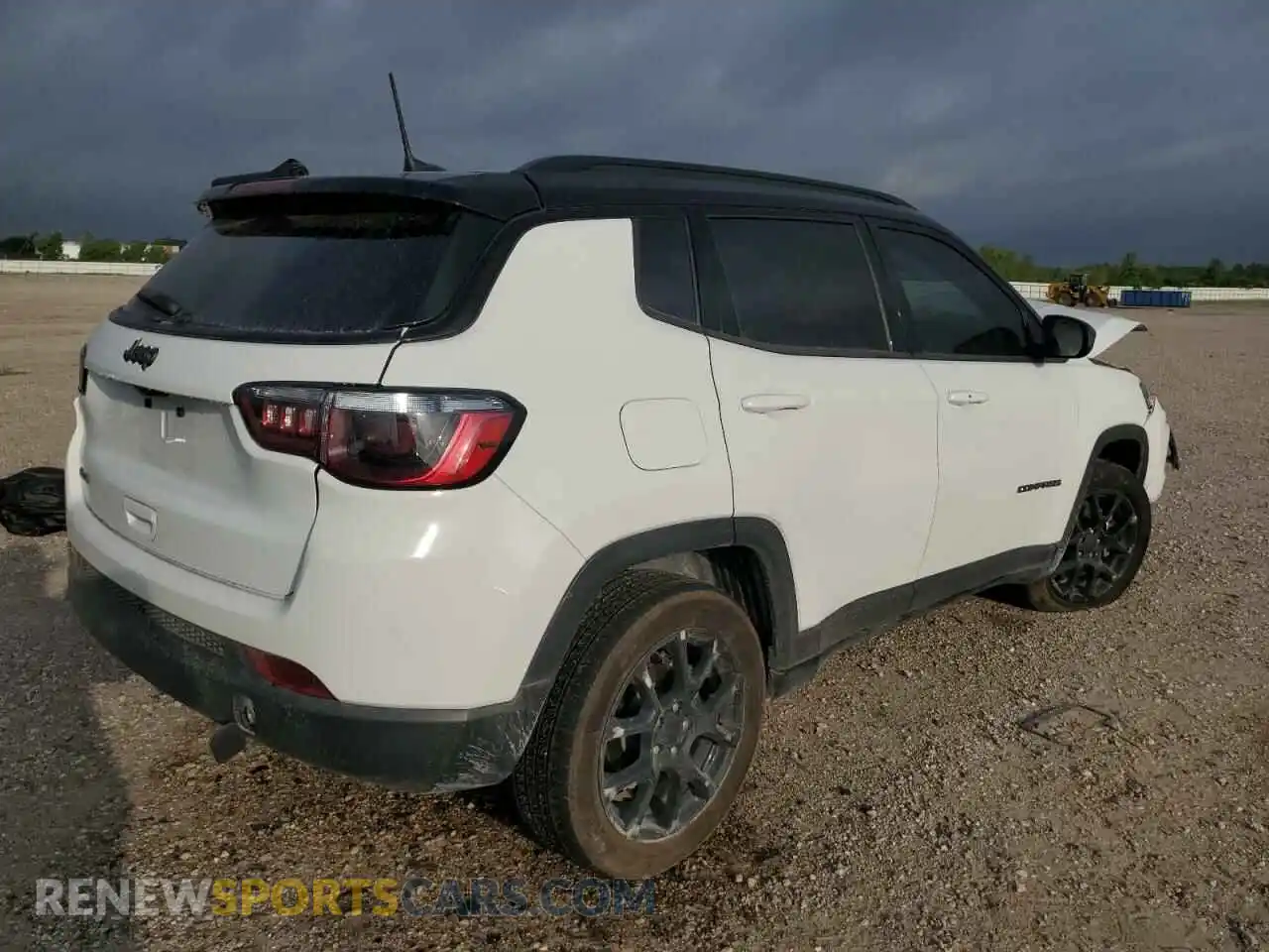 3 Photograph of a damaged car 3C4NJDBN1RT162366 JEEP COMPASS 2024
