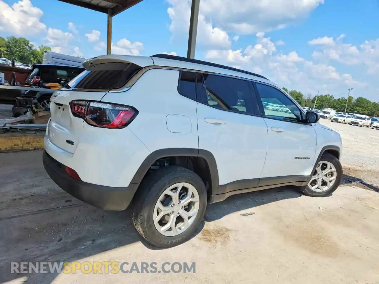 3 fotografías del automóvil dañado 3C4NJDBN2RT118943 JEEP COMPASS 2024