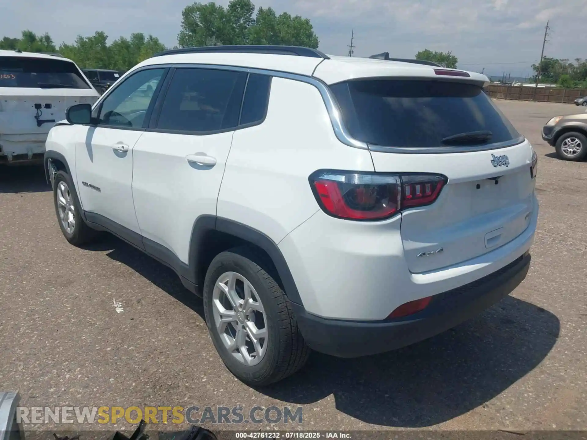 3 Photograph of a damaged car 3C4NJDBN2RT138917 JEEP COMPASS 2024