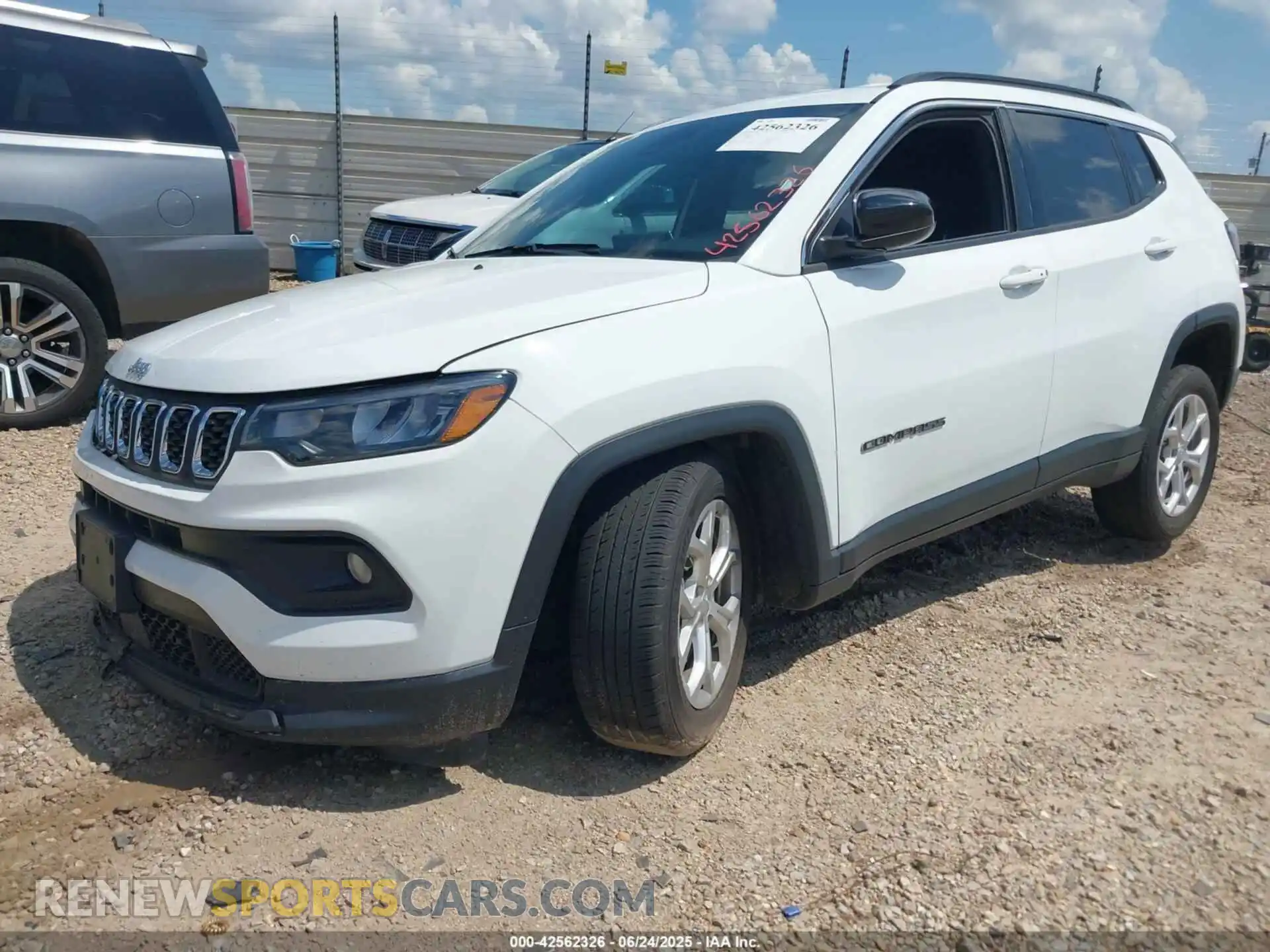 2 Фотография поврежденного автомобиля 3C4NJDBN4RT116966 JEEP COMPASS 2024