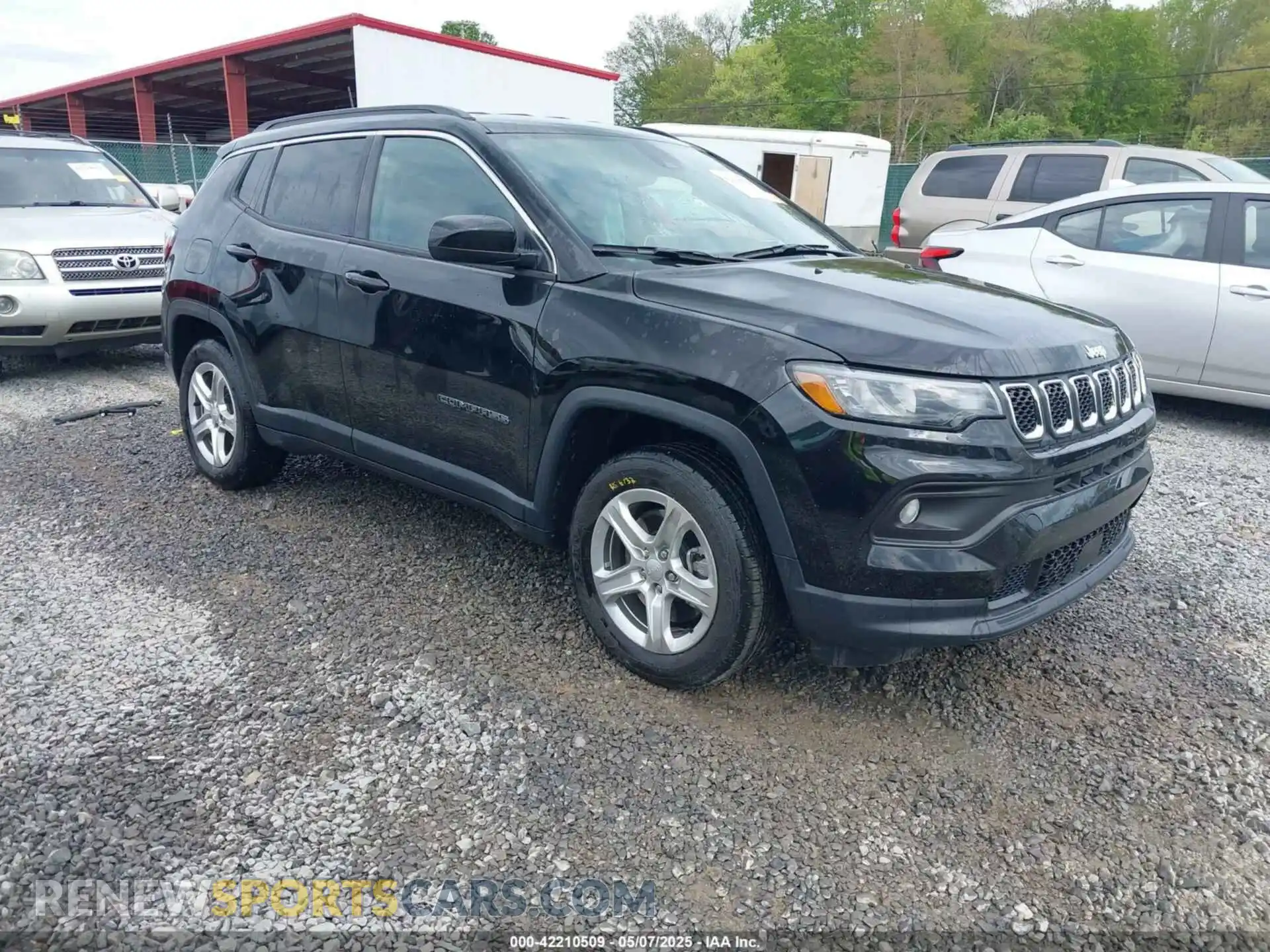1 Photograph of a damaged car 3C4NJDBN5RT591025 JEEP COMPASS 2024