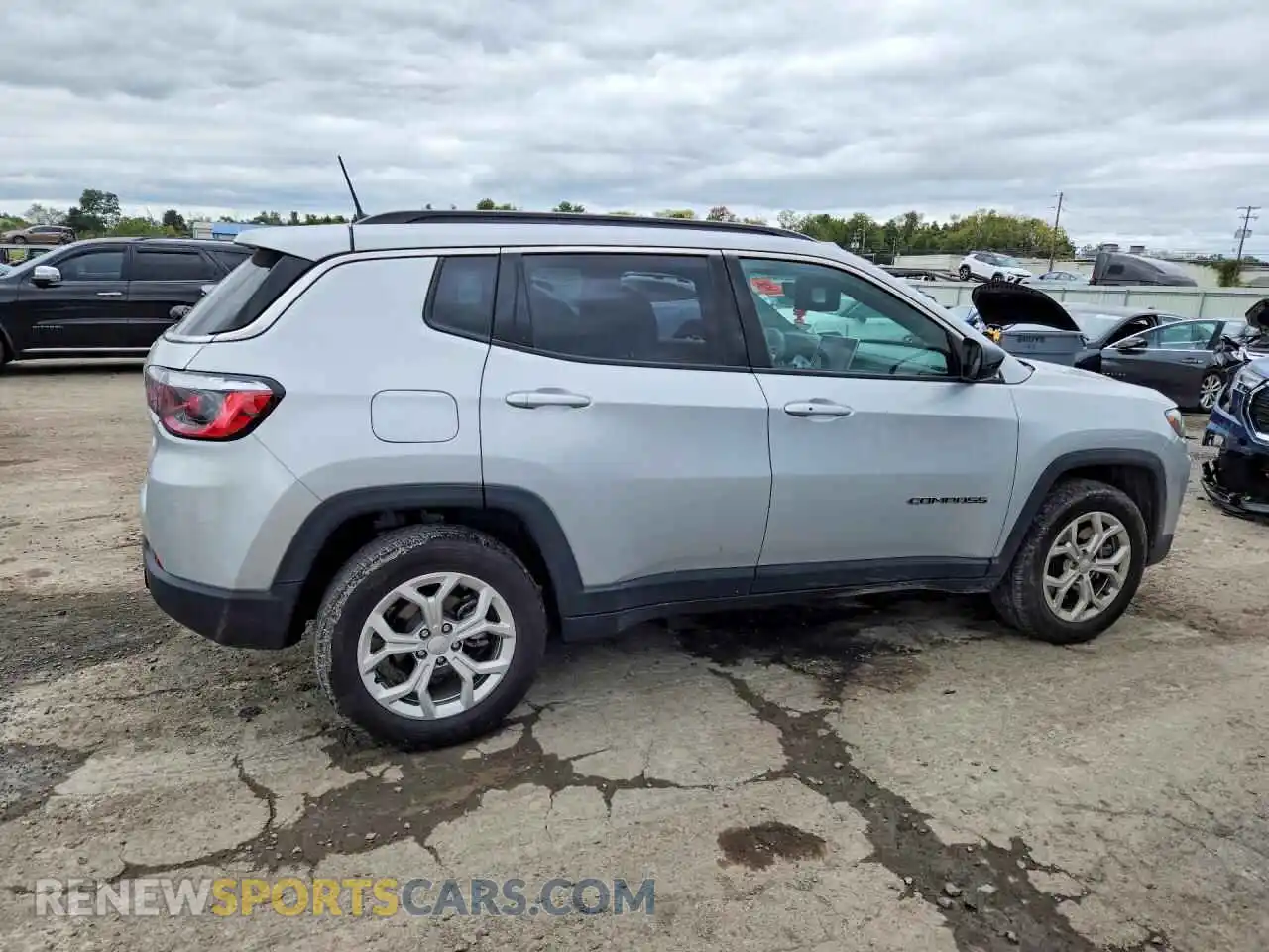 3 fotografías del automóvil dañado 3C4NJDBN7RT110143 JEEP COMPASS 2024