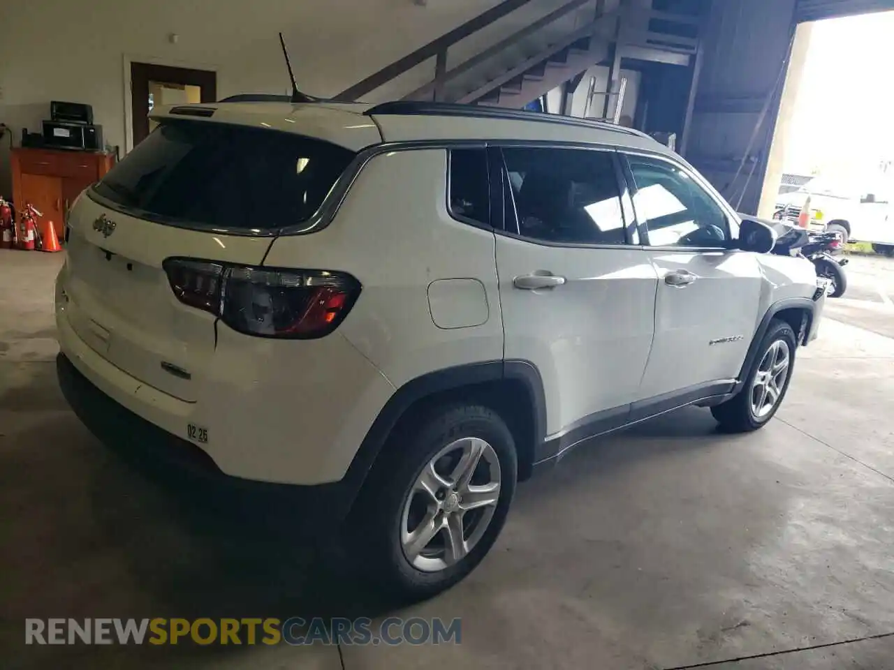 3 Photograph of a damaged car 3C4NJDBN7RT595853 JEEP COMPASS 2024
