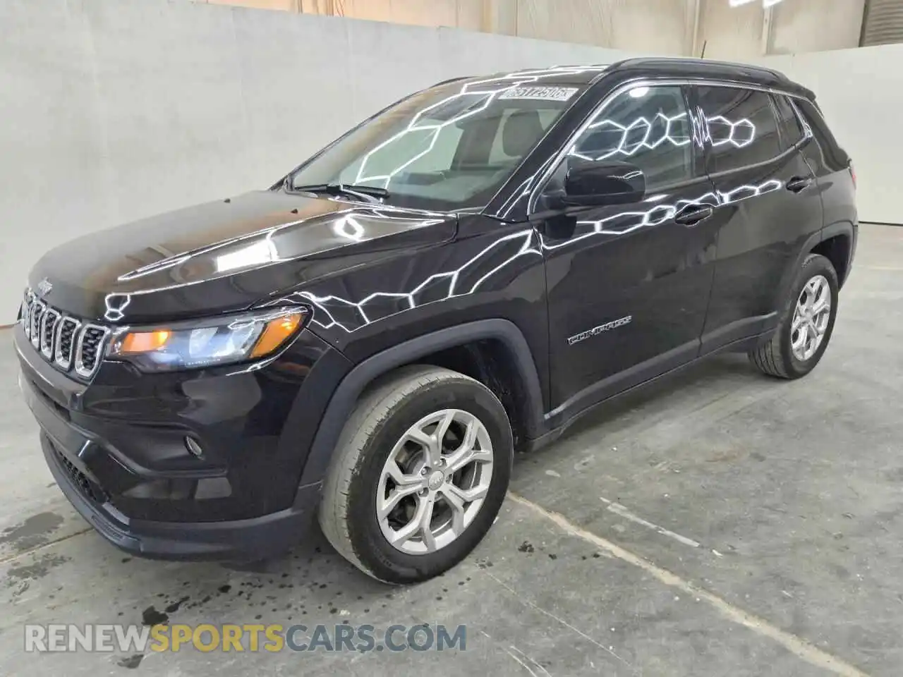 1 Photograph of a damaged car 3C4NJDBN8RT175423 JEEP COMPASS 2024
