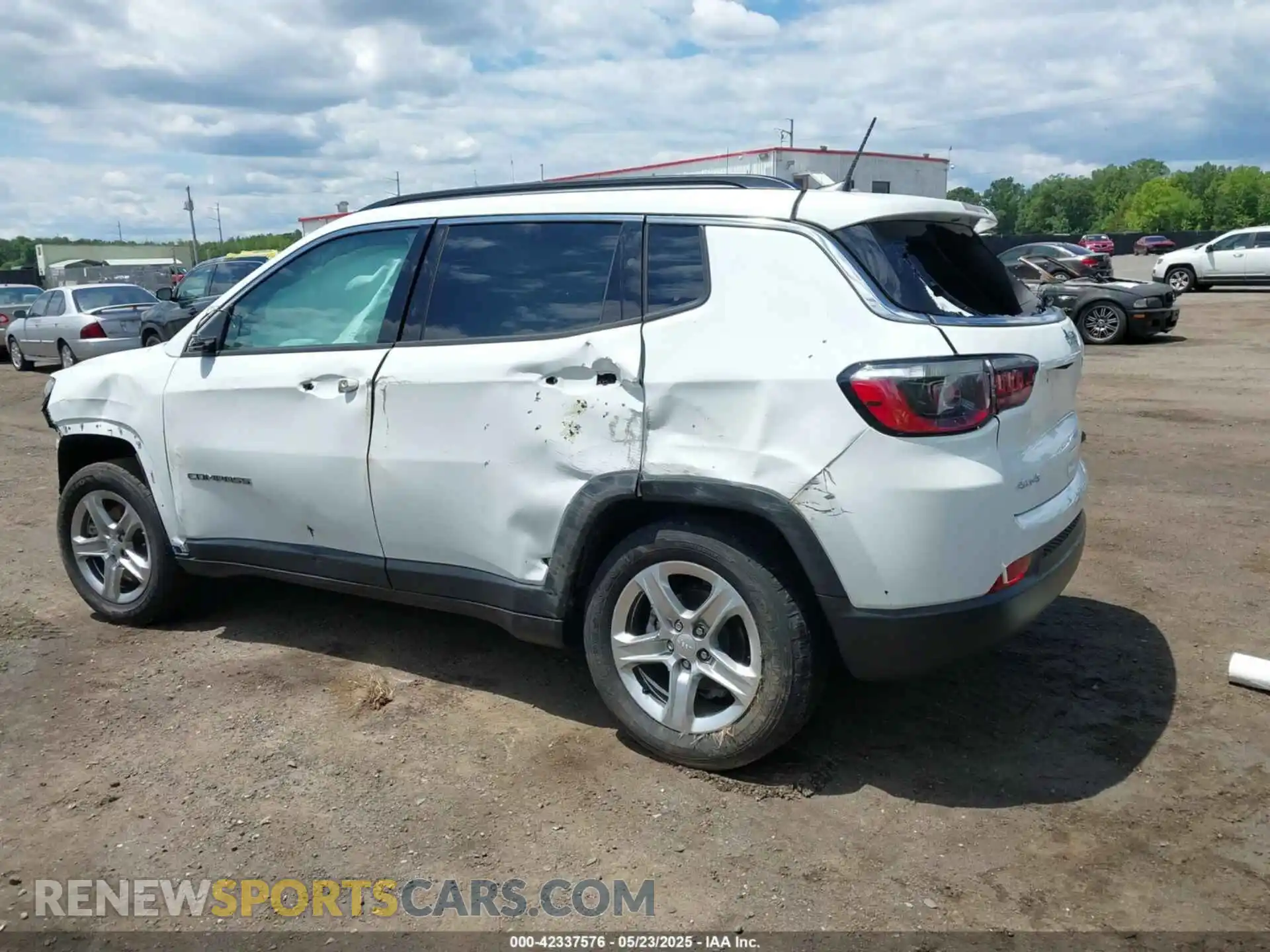 3 Фотография поврежденного автомобиля 3C4NJDBN8RT603894 JEEP COMPASS 2024