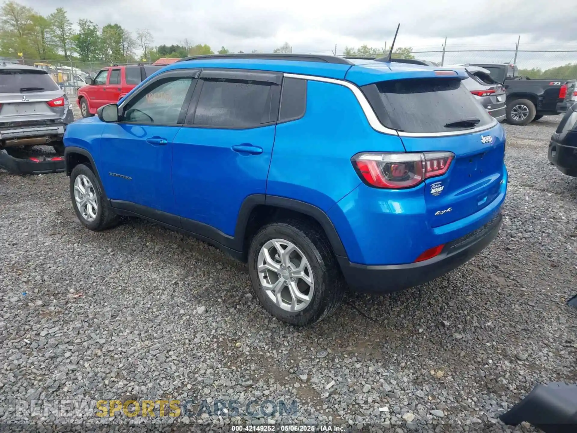 3 Photograph of a damaged car 3C4NJDBN9RT132368 JEEP COMPASS 2024
