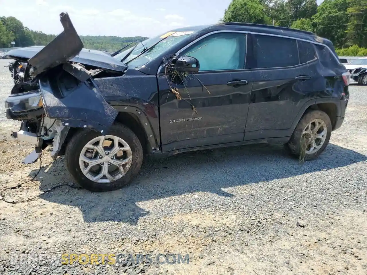 1 Photograph of a damaged car 3C4NJDBNXRT106913 JEEP COMPASS 2024
