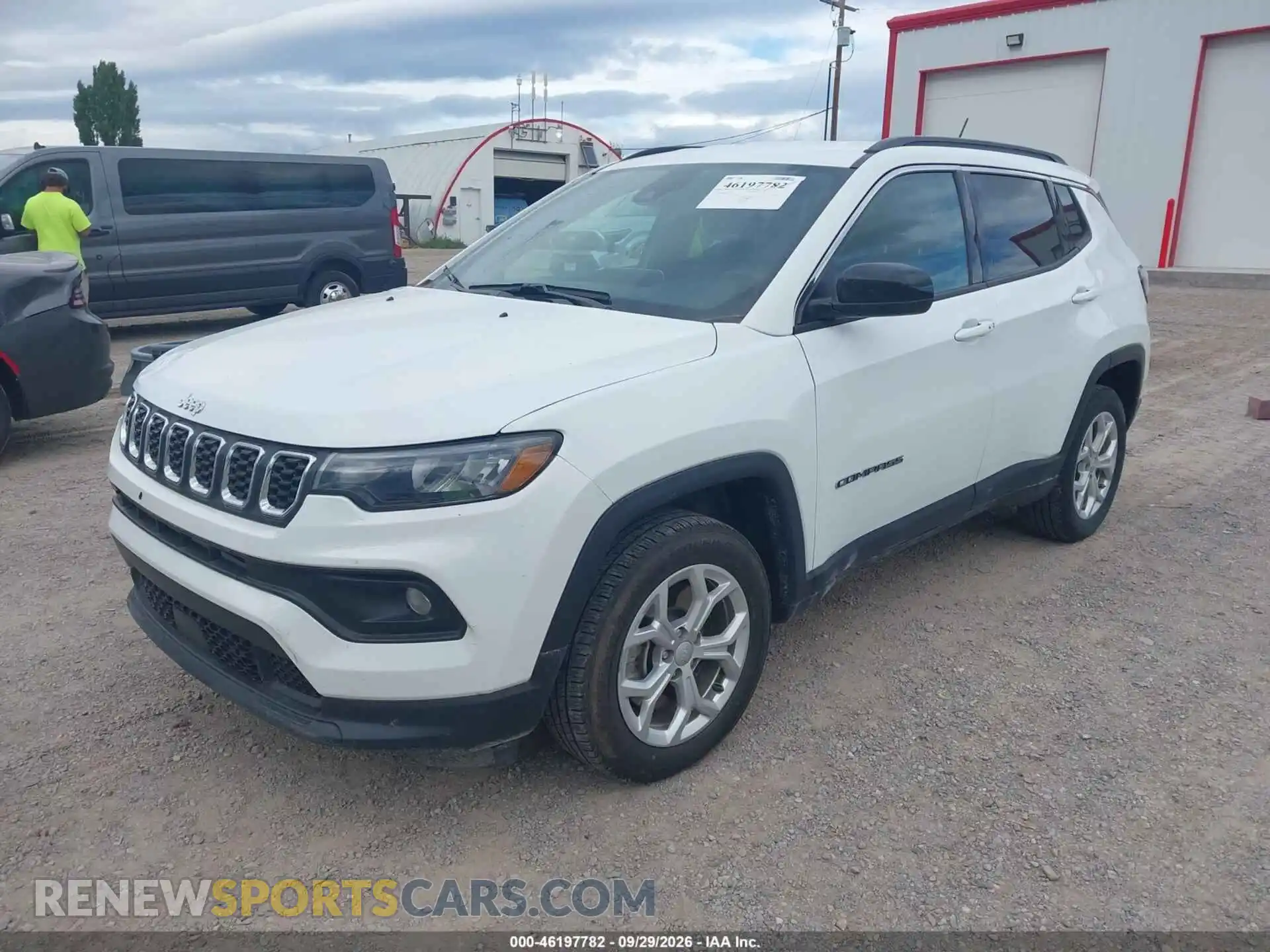 2 fotografías del automóvil dañado 3C4NJDBNXRT110444 JEEP COMPASS 2024