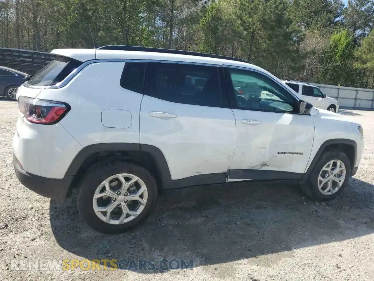 3 Photograph of a damaged car 3C4NJDBNXRT118902 JEEP COMPASS 2024