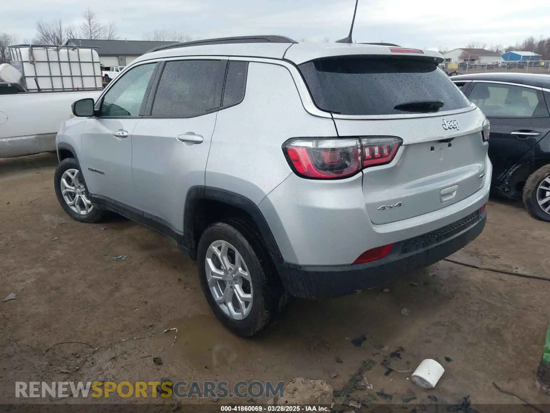 3 Photograph of a damaged car 3C4NJDBNXRT175441 JEEP COMPASS 2024