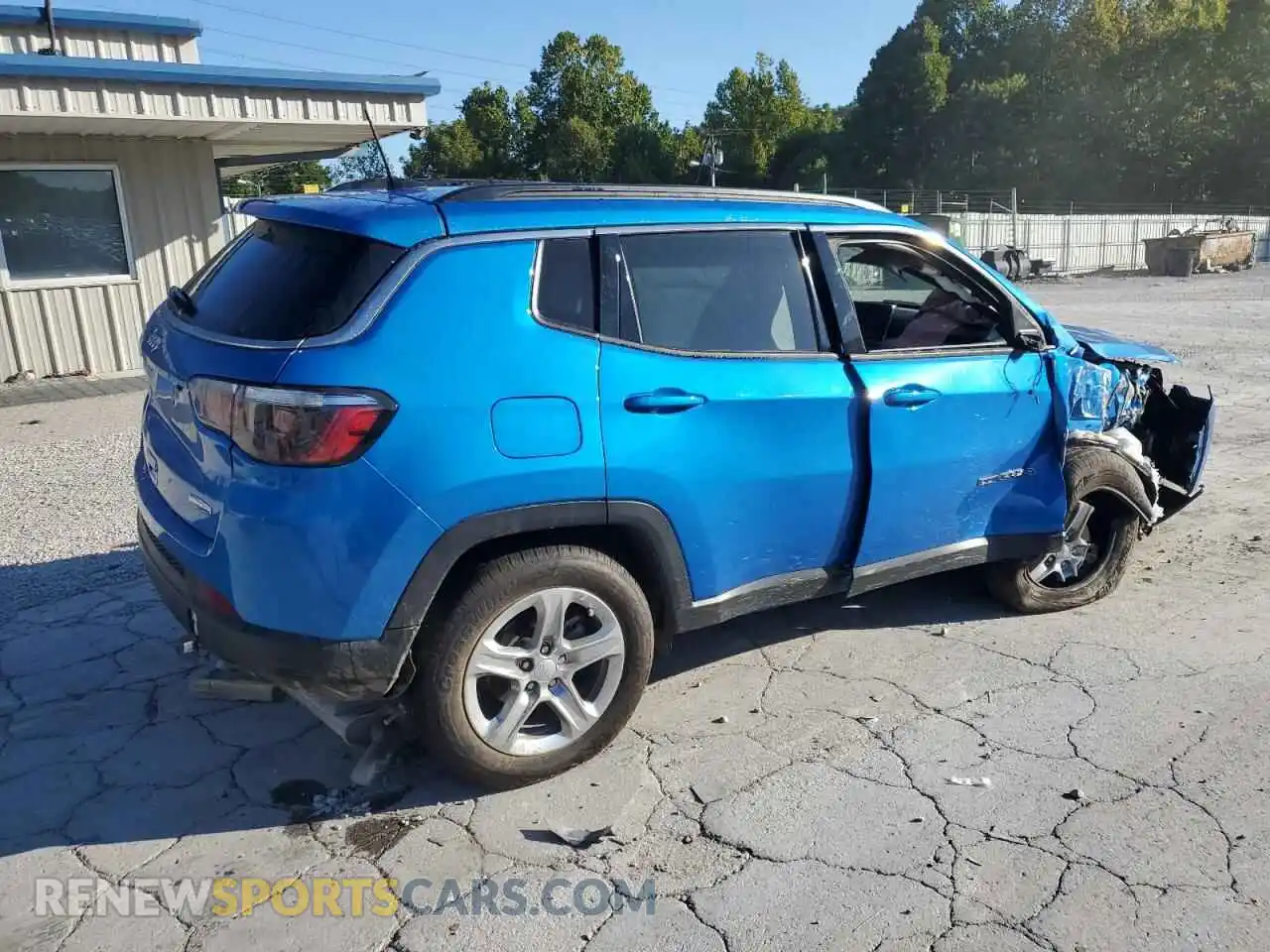 3 Photograph of a damaged car 3C4NJDBNXRT596043 JEEP COMPASS 2024