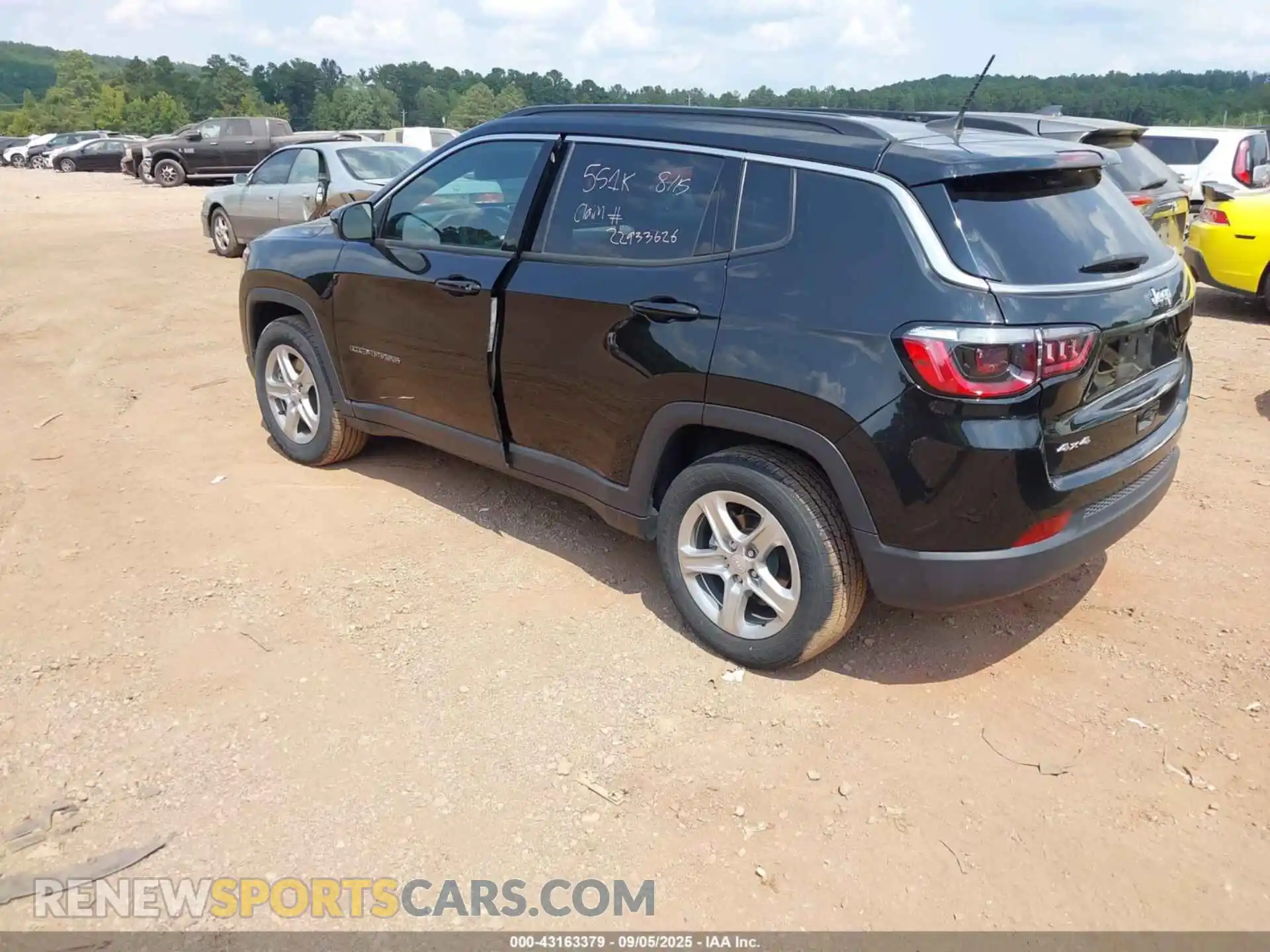 3 Фотография поврежденного автомобиля 3C4NJDBNXRT597421 JEEP COMPASS 2024