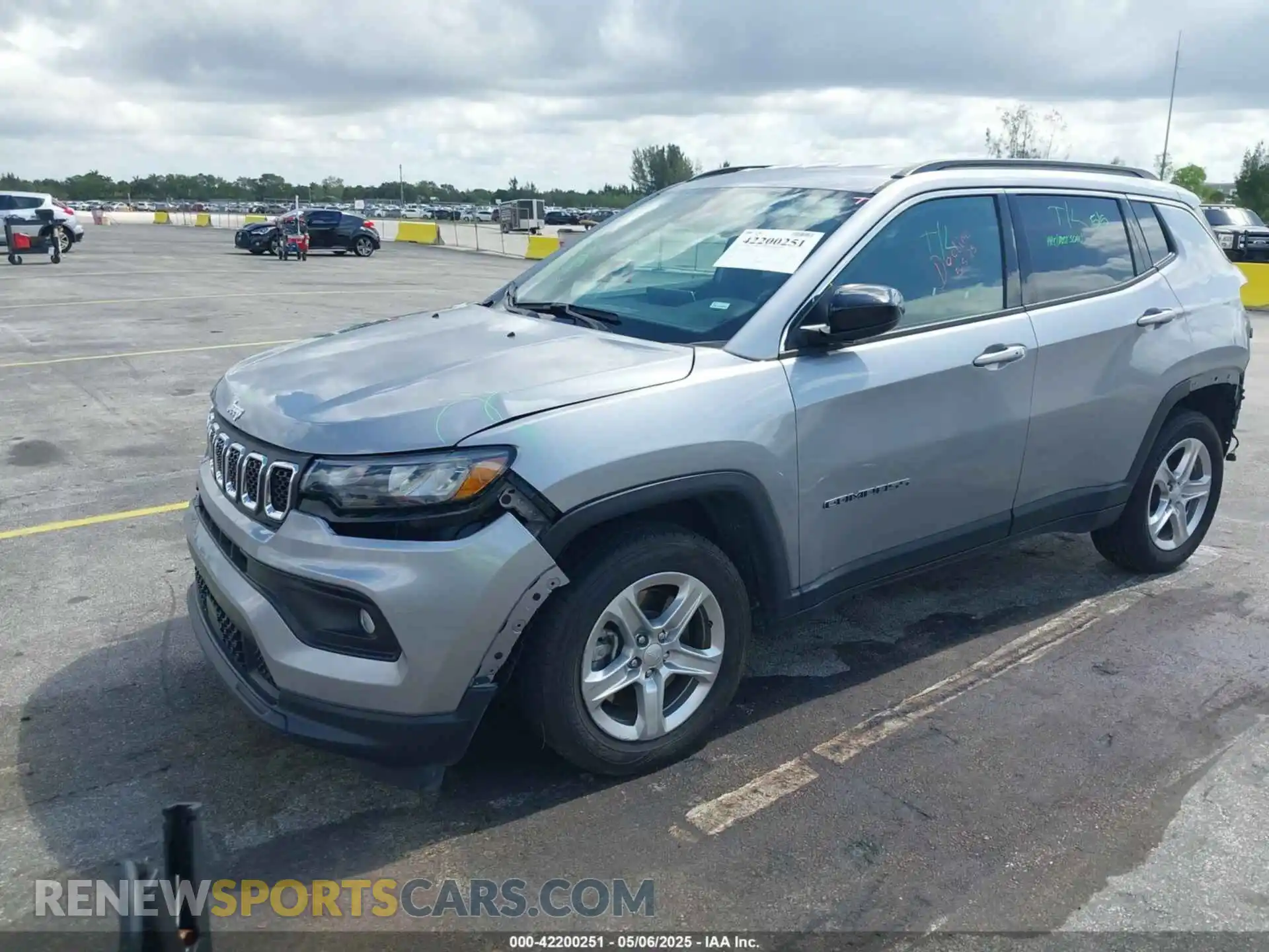 2 Photograph of a damaged car 3C4NJDBNXRT598763 JEEP COMPASS 2024