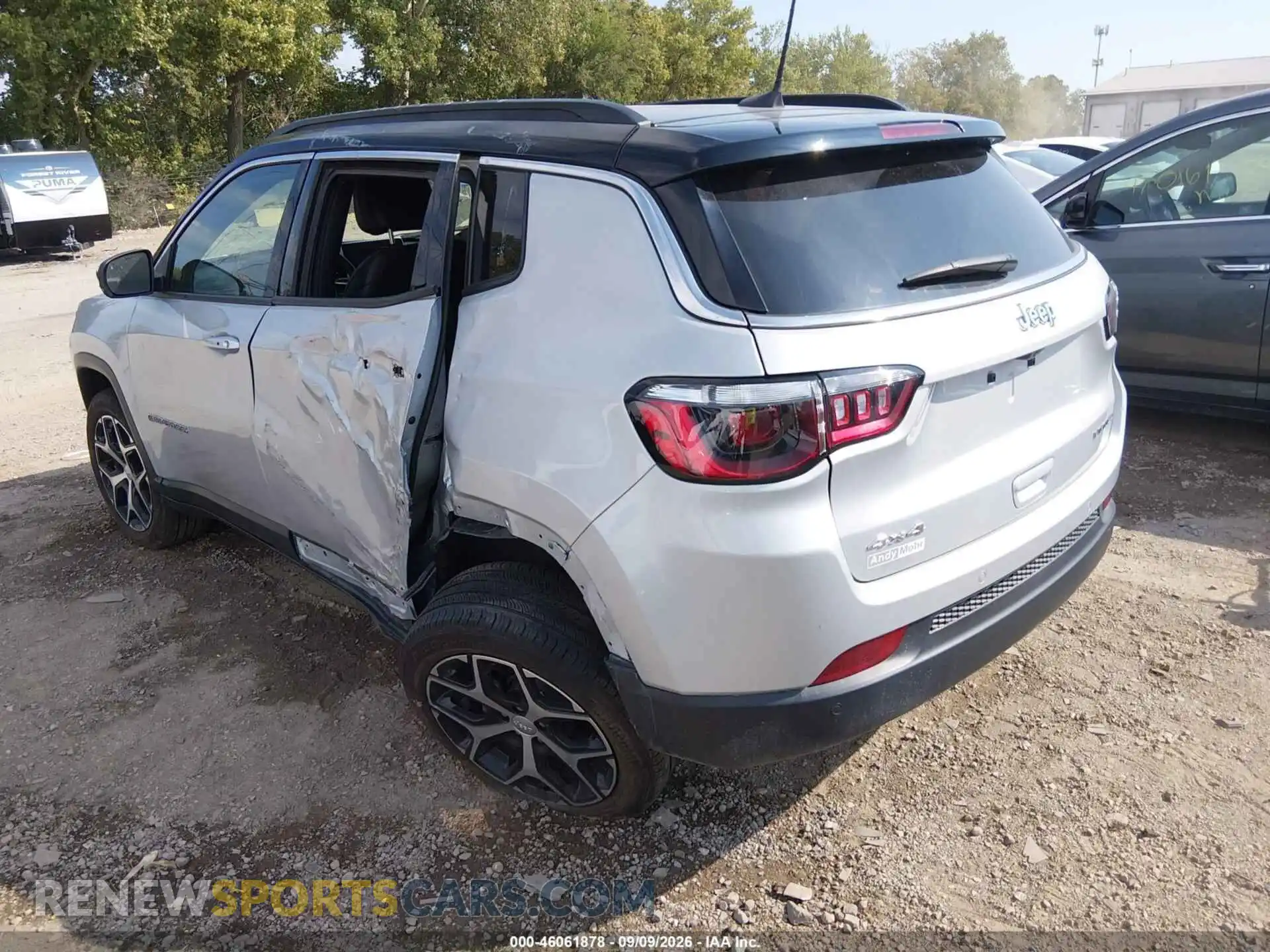 3 Photograph of a damaged car 3C4NJDCN0RT169596 JEEP COMPASS 2024