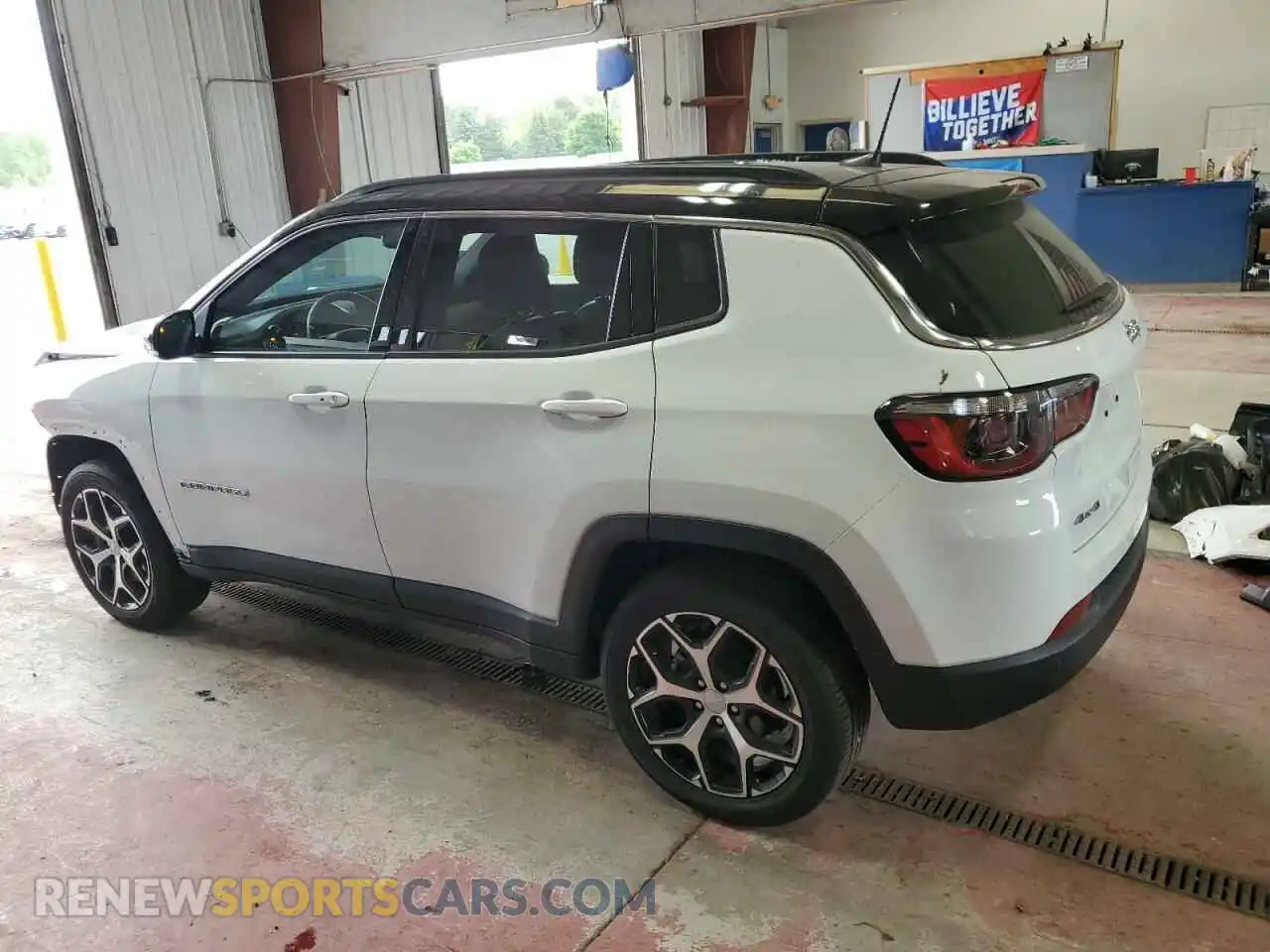 2 Photograph of a damaged car 3C4NJDCN2RT176632 JEEP COMPASS 2024