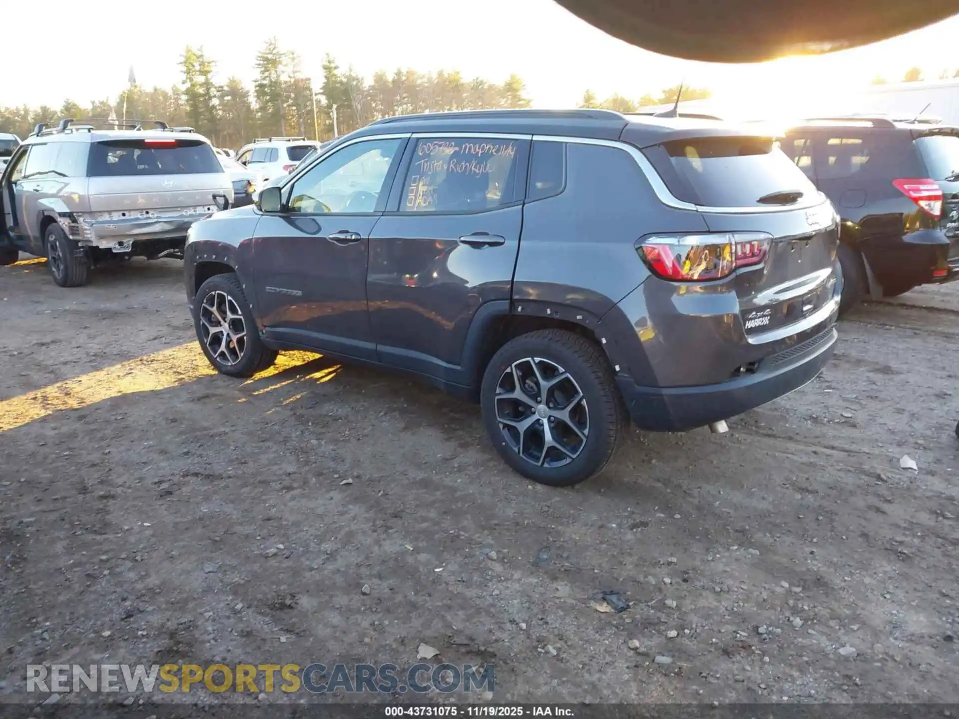 3 Photograph of a damaged car 3C4NJDCN3RT164831 JEEP COMPASS 2024