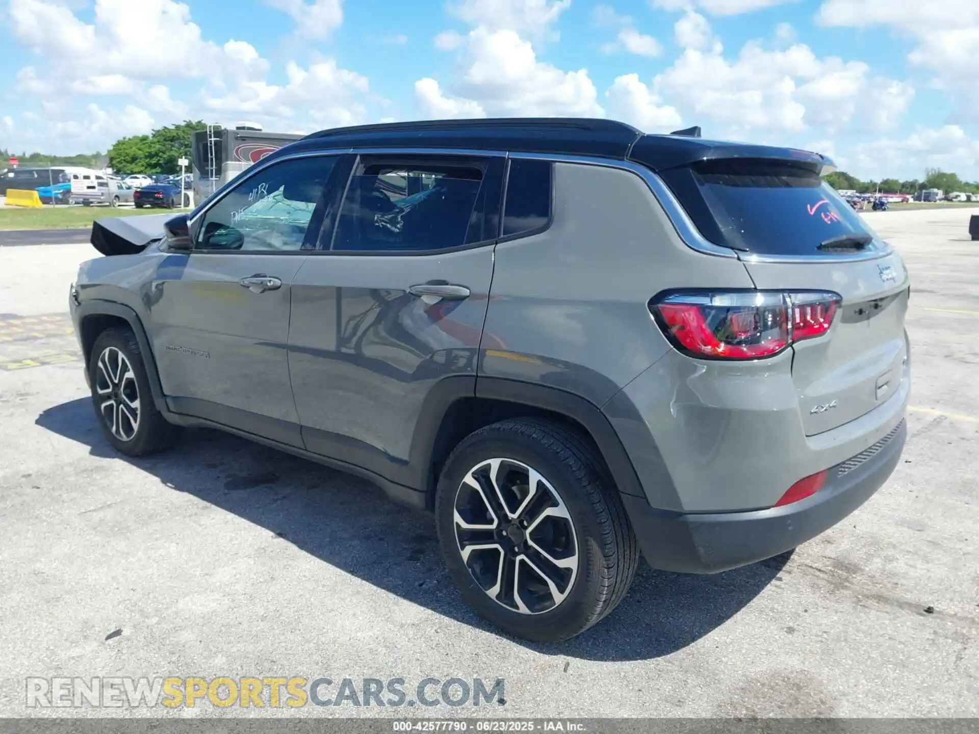 3 Photograph of a damaged car 3C4NJDCN4RT595341 JEEP COMPASS 2024