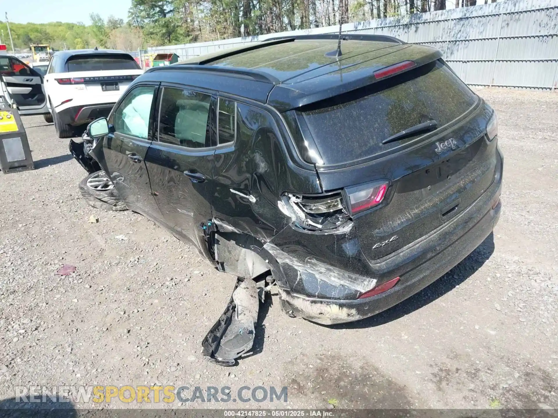 3 Photograph of a damaged car 3C4NJDCN6RT169683 JEEP COMPASS 2024