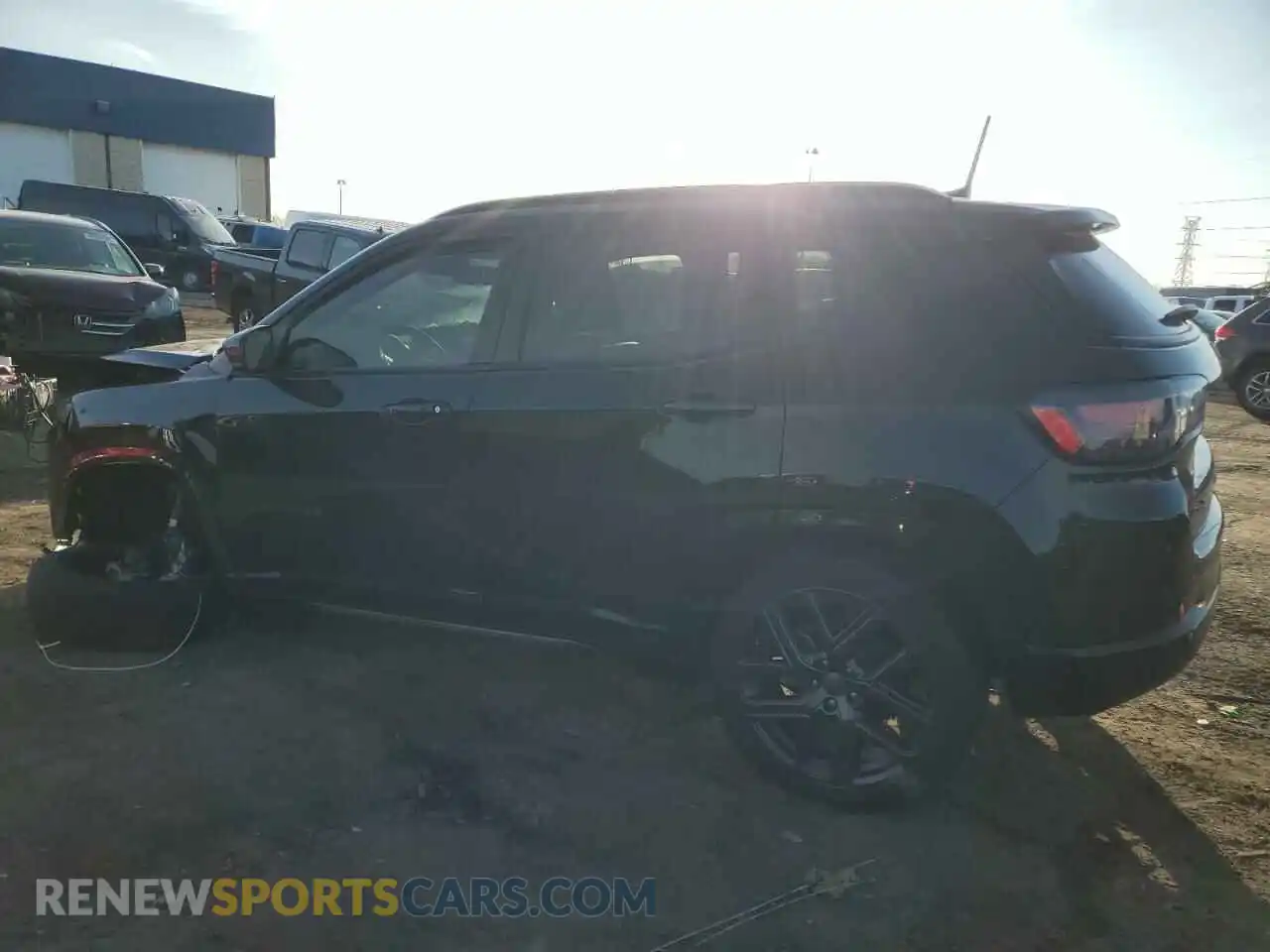 2 fotografías del automóvil dañado 3C4NJDCN8RT104365 JEEP COMPASS 2024