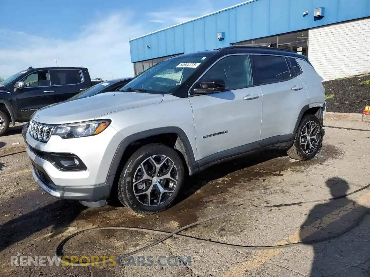 1 Photograph of a damaged car 3C4NJDCNXRT141305 JEEP COMPASS 2024