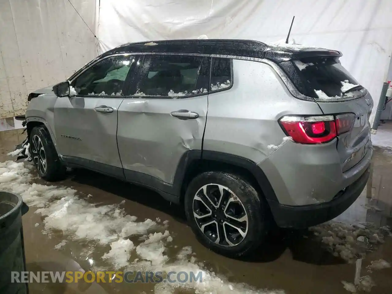 2 Photograph of a damaged car 3C4NJDCNXRT586403 JEEP COMPASS 2024