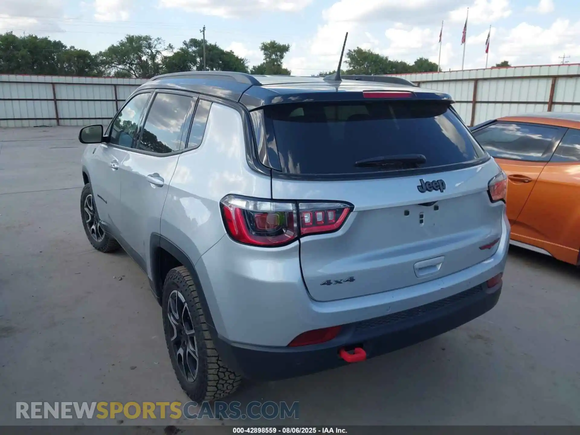 3 Photograph of a damaged car 3C4NJDDN2RT117207 JEEP COMPASS 2024