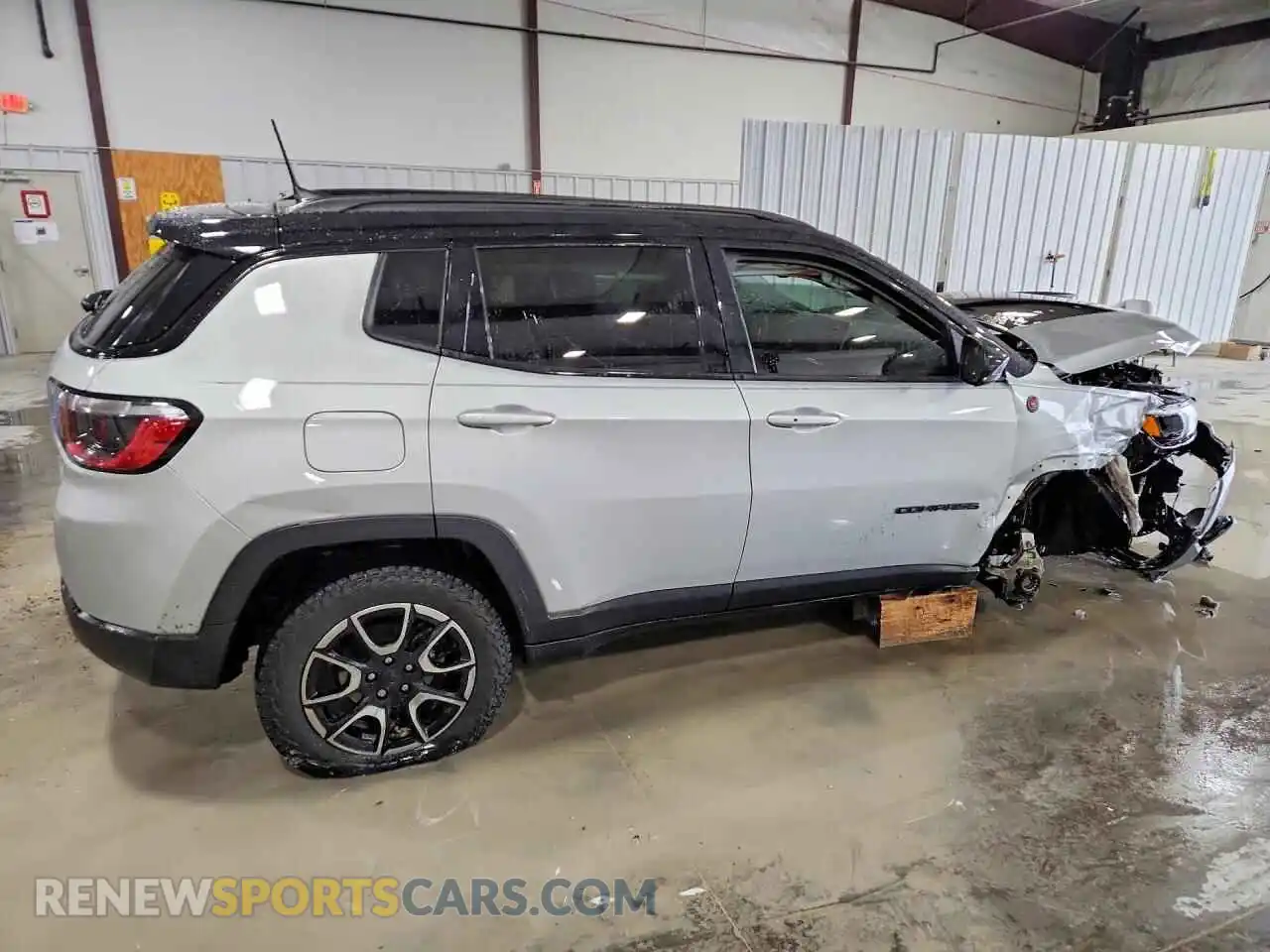3 Photograph of a damaged car 3C4NJDDN3RT108354 JEEP COMPASS 2024