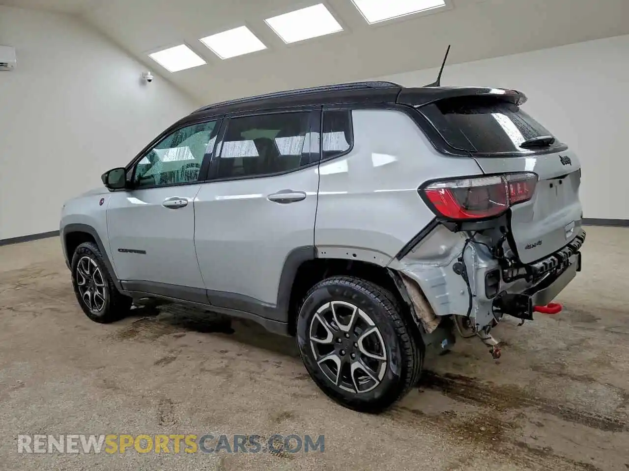 2 Фотография поврежденного автомобиля 3C4NJDDN3RT149616 JEEP COMPASS 2024