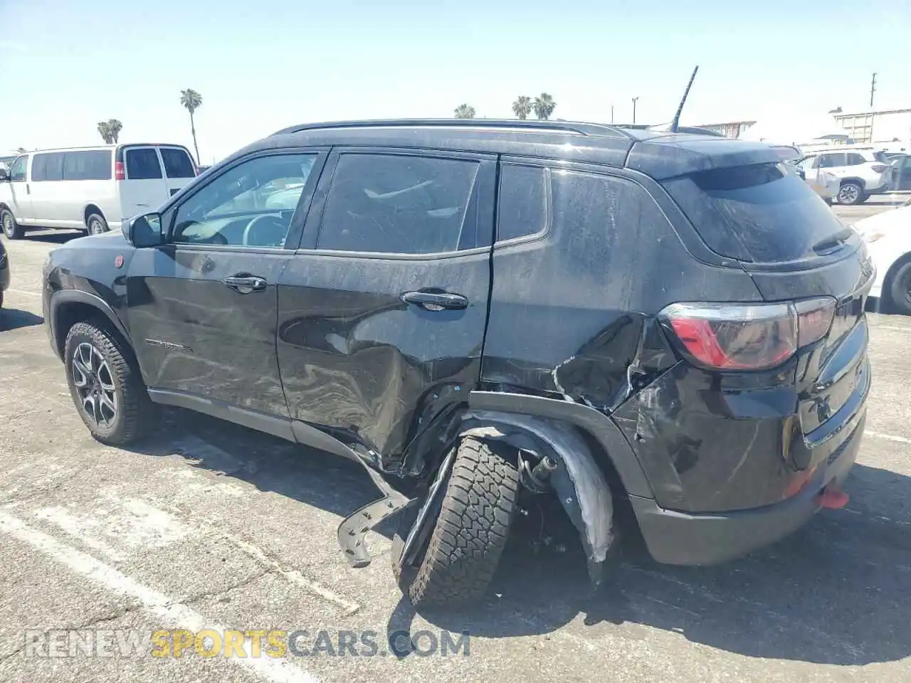 2 Фотография поврежденного автомобиля 3C4NJDDN5RT137399 JEEP COMPASS 2024