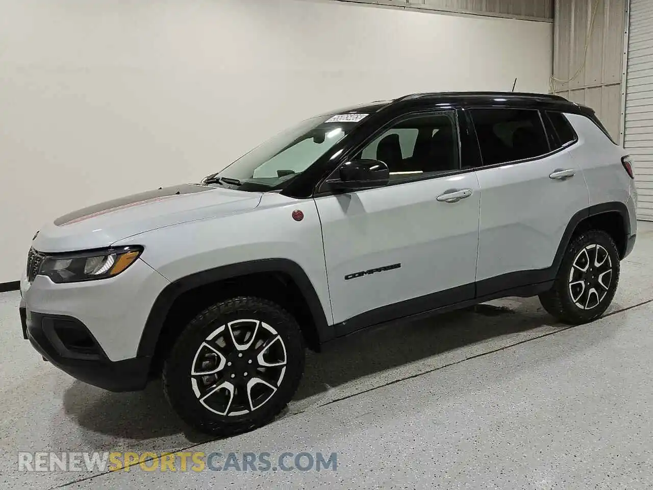 1 Photograph of a damaged car 3C4NJDDN5RT149827 JEEP COMPASS 2024