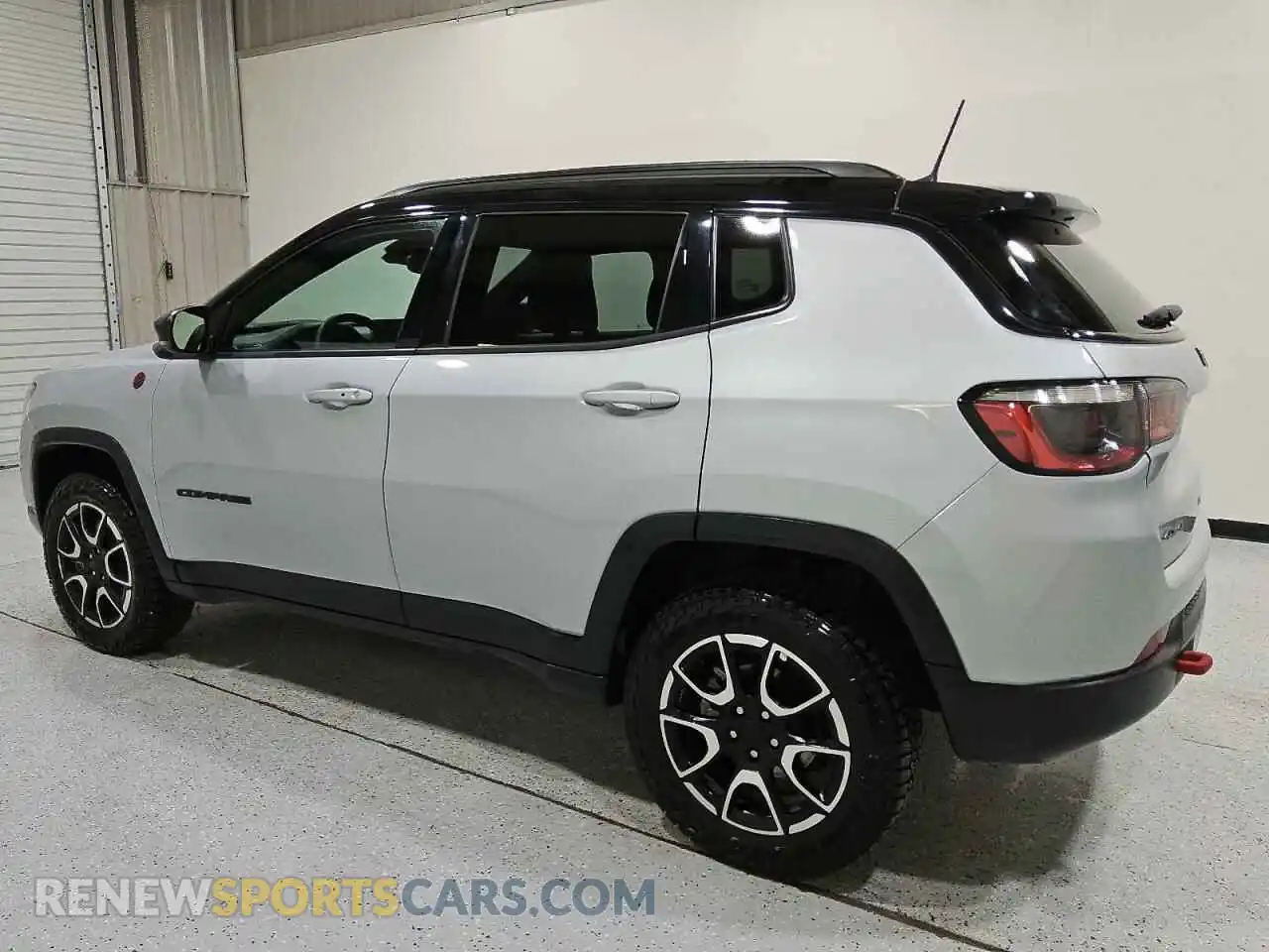2 Photograph of a damaged car 3C4NJDDN5RT149827 JEEP COMPASS 2024