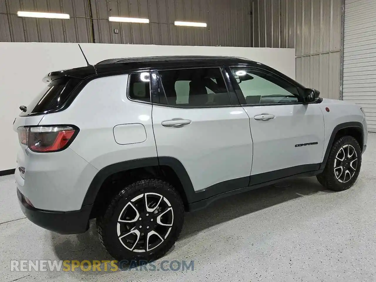 3 Photograph of a damaged car 3C4NJDDN5RT149827 JEEP COMPASS 2024