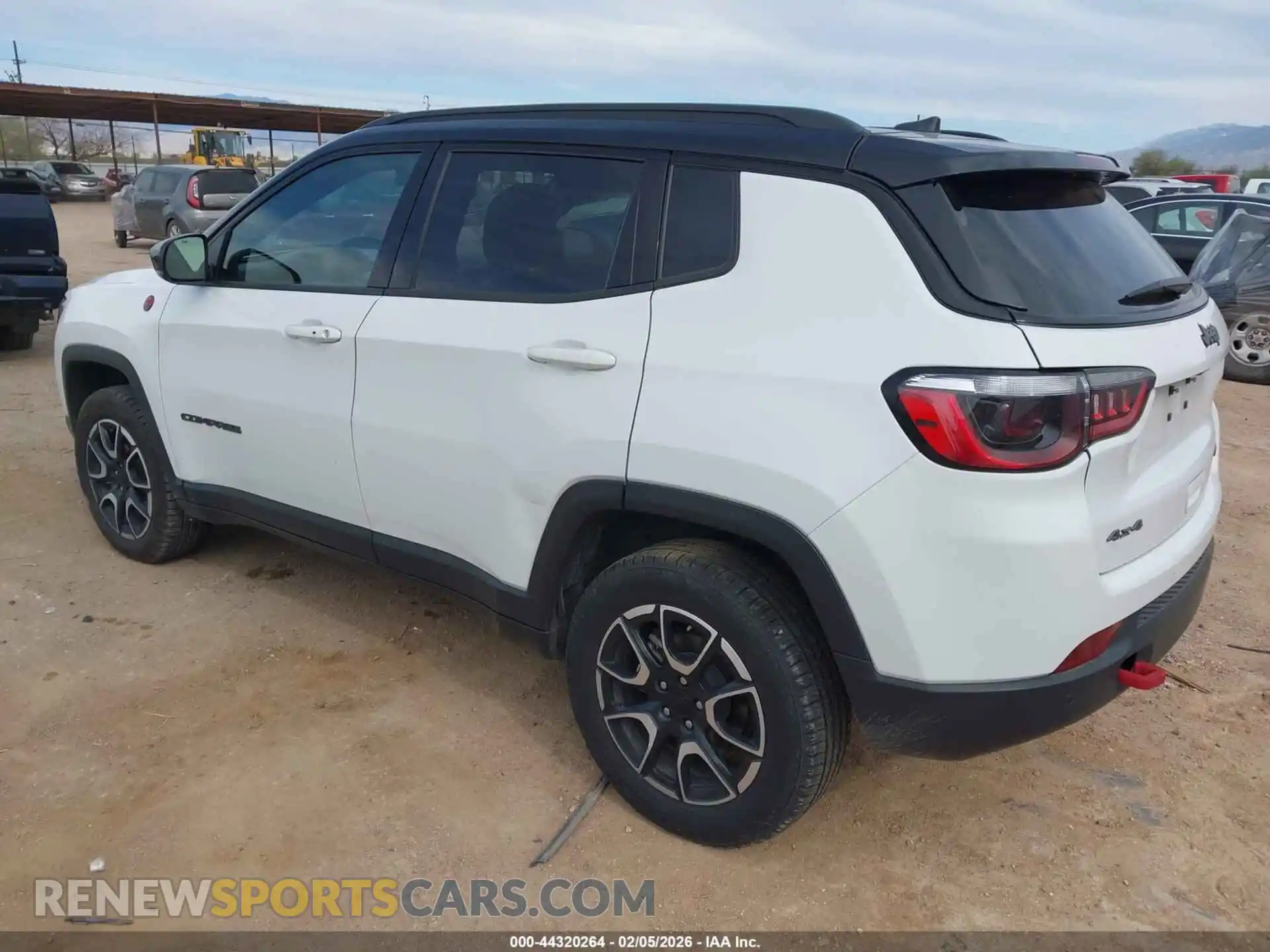 3 fotografías del automóvil dañado 3C4NJDDN8RT148820 JEEP COMPASS 2024