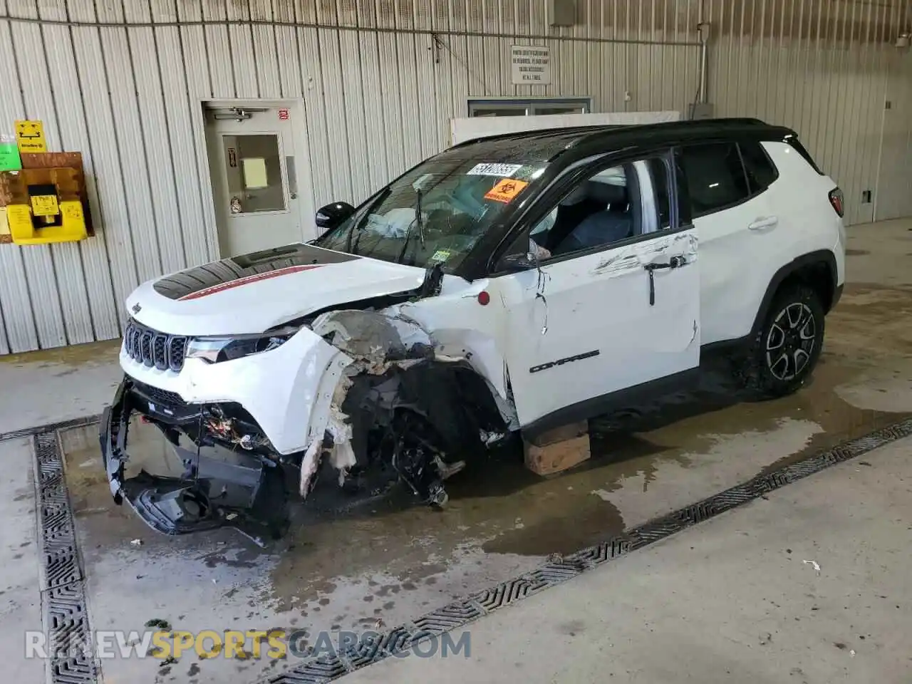 1 Photograph of a damaged car 3C4NJDDN9RT144758 JEEP COMPASS 2024