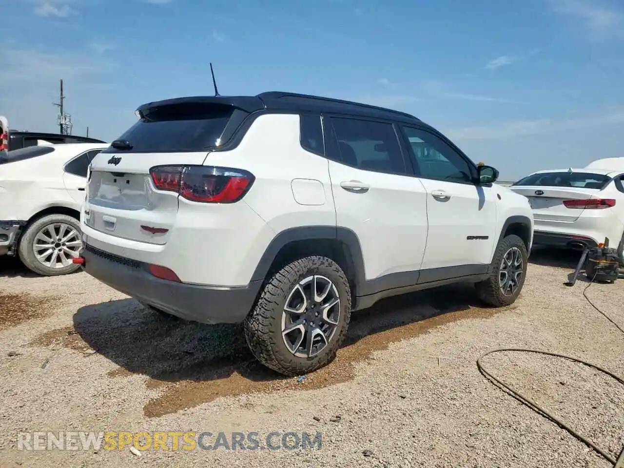 3 Photograph of a damaged car 3C4NJDDN9RT161009 JEEP COMPASS 2024